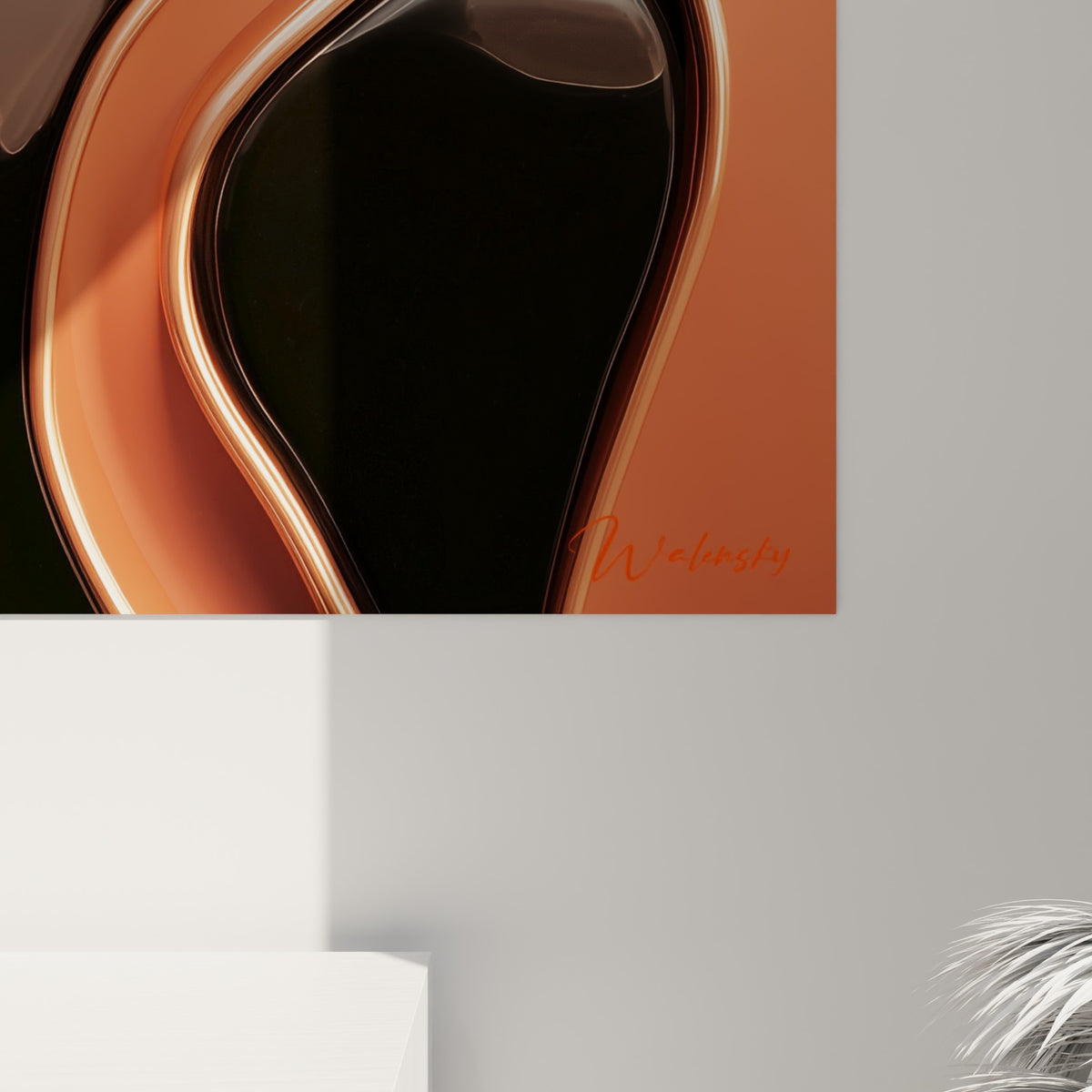 Reflets laqués et coulures noires se mêlent au terracotta vibrant sur ce gros plan de tableau abstrait accroché