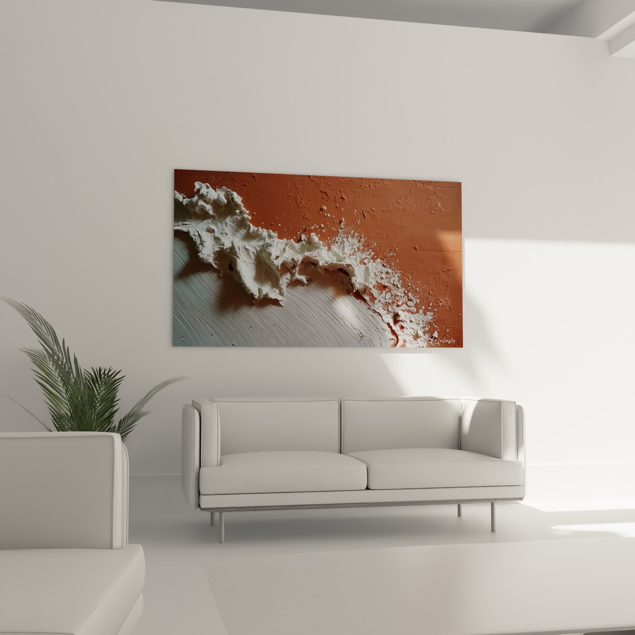 Relief blanc et terracotta en mouvement suspendu, placé au-dessus d'un canapé dans un salon lumineux