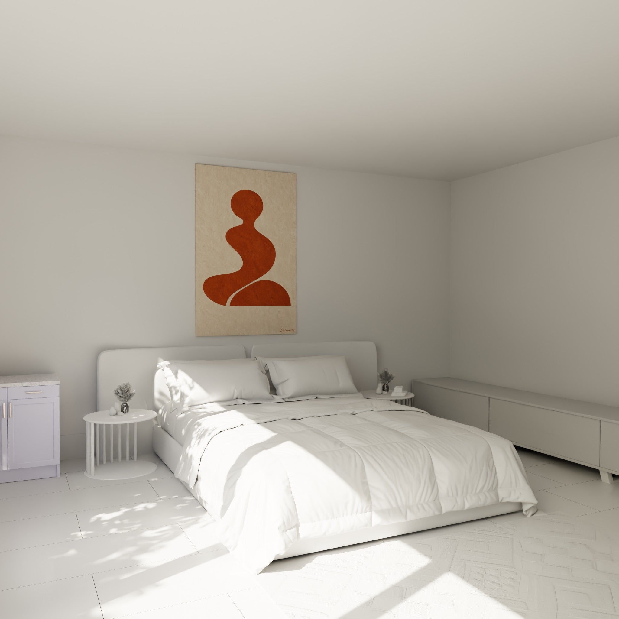 Forme brique et sable sinueuse accrochée au-dessus d'un lit dans une chambre claire