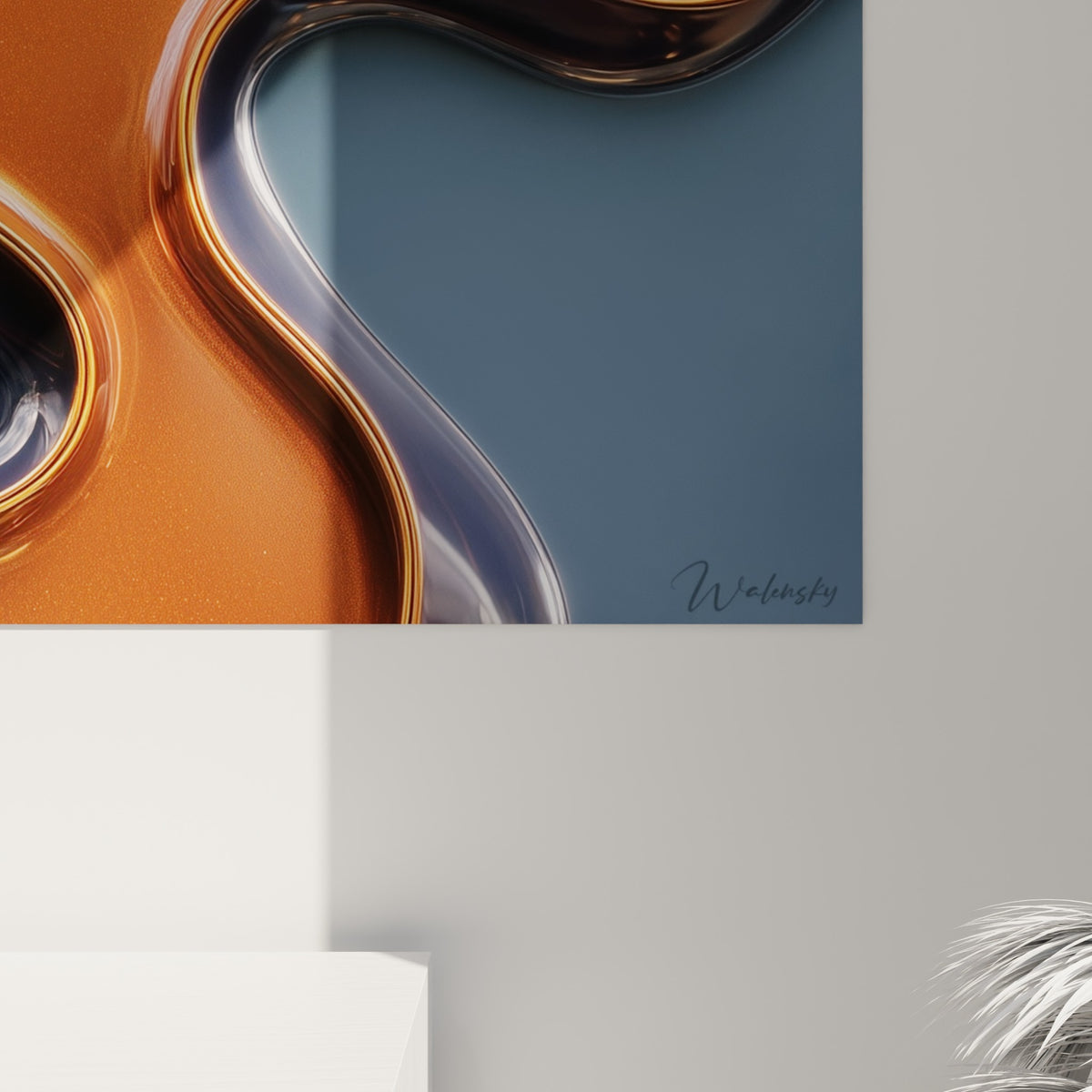 Détail des empâtements dorés et coulures orange sur fond bleu marine texturé, grain visible du tableau Terracotta