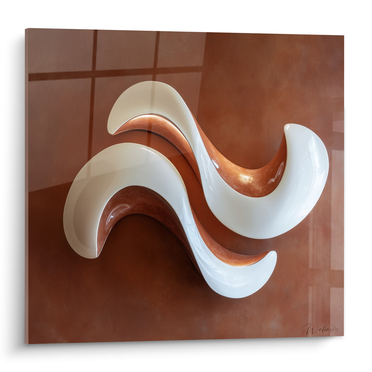 Sculpture murale terracotta et ivoire aux courbes fluides, effet laqué et brillant sur fond brique