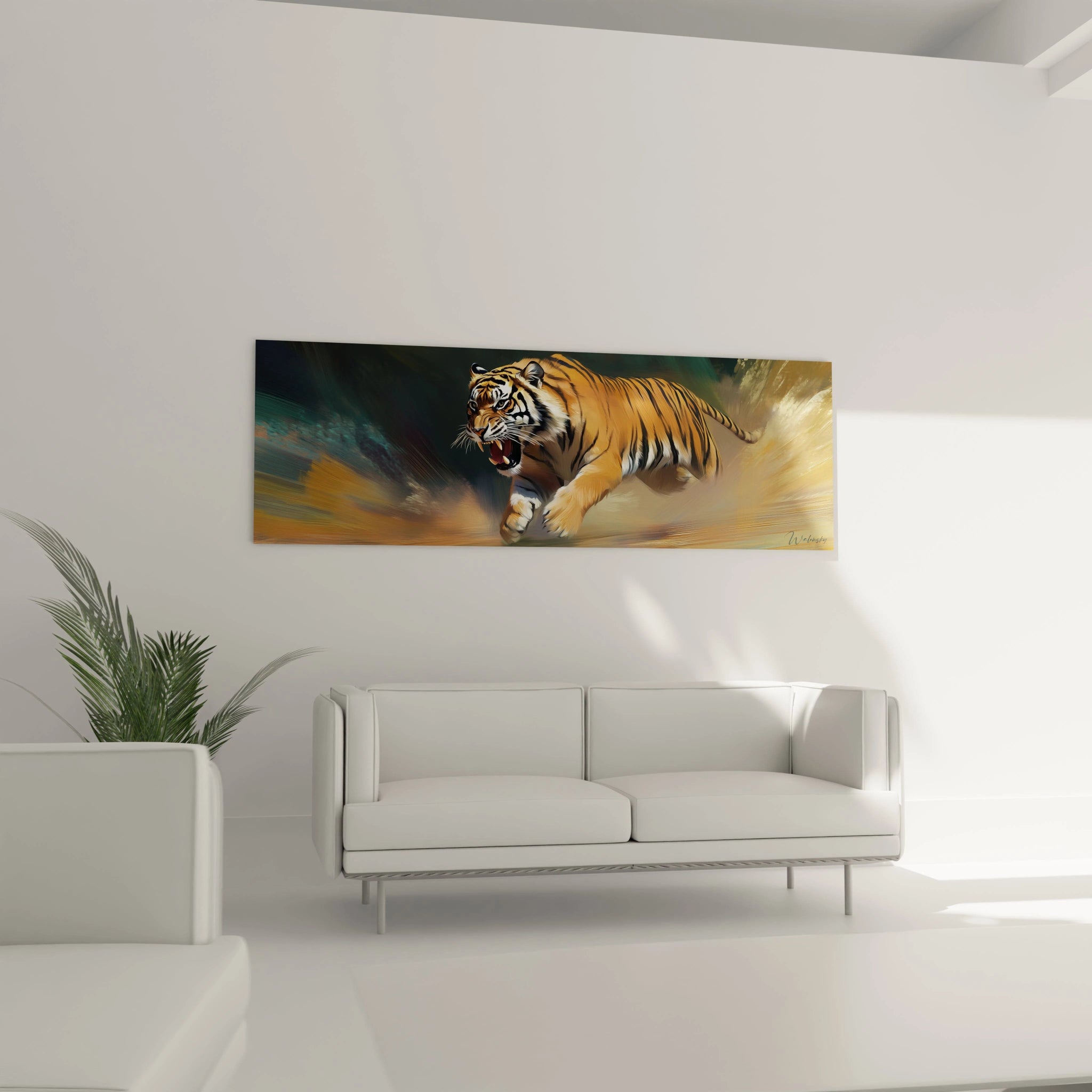 Tableau tigre rugissant en pleine course suspendu au-dessus d'un canapé blanc dans un salon moderne