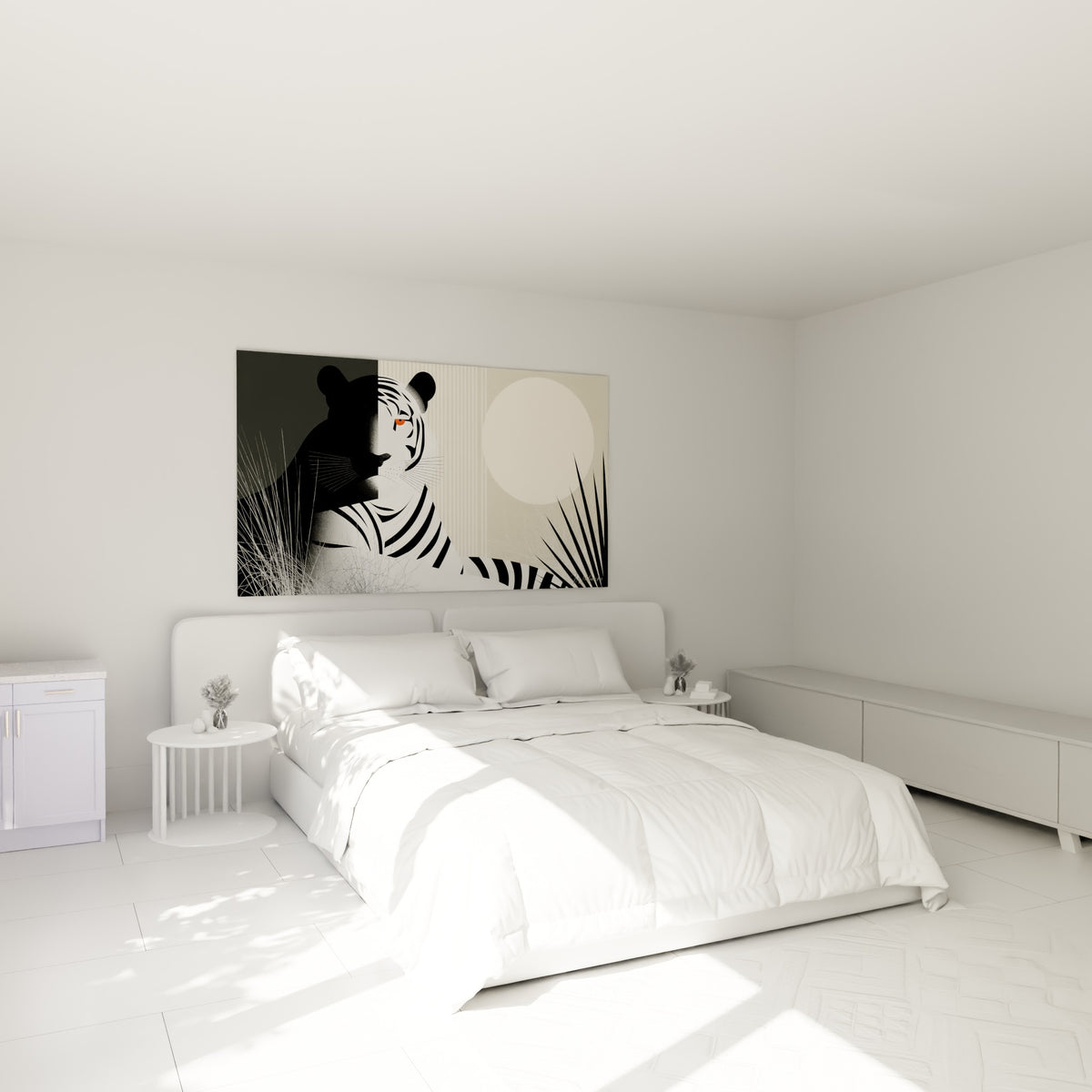 Félin rayé noir et blanc aux yeux orange, accroché au-dessus d'un lit dans une chambre claire.