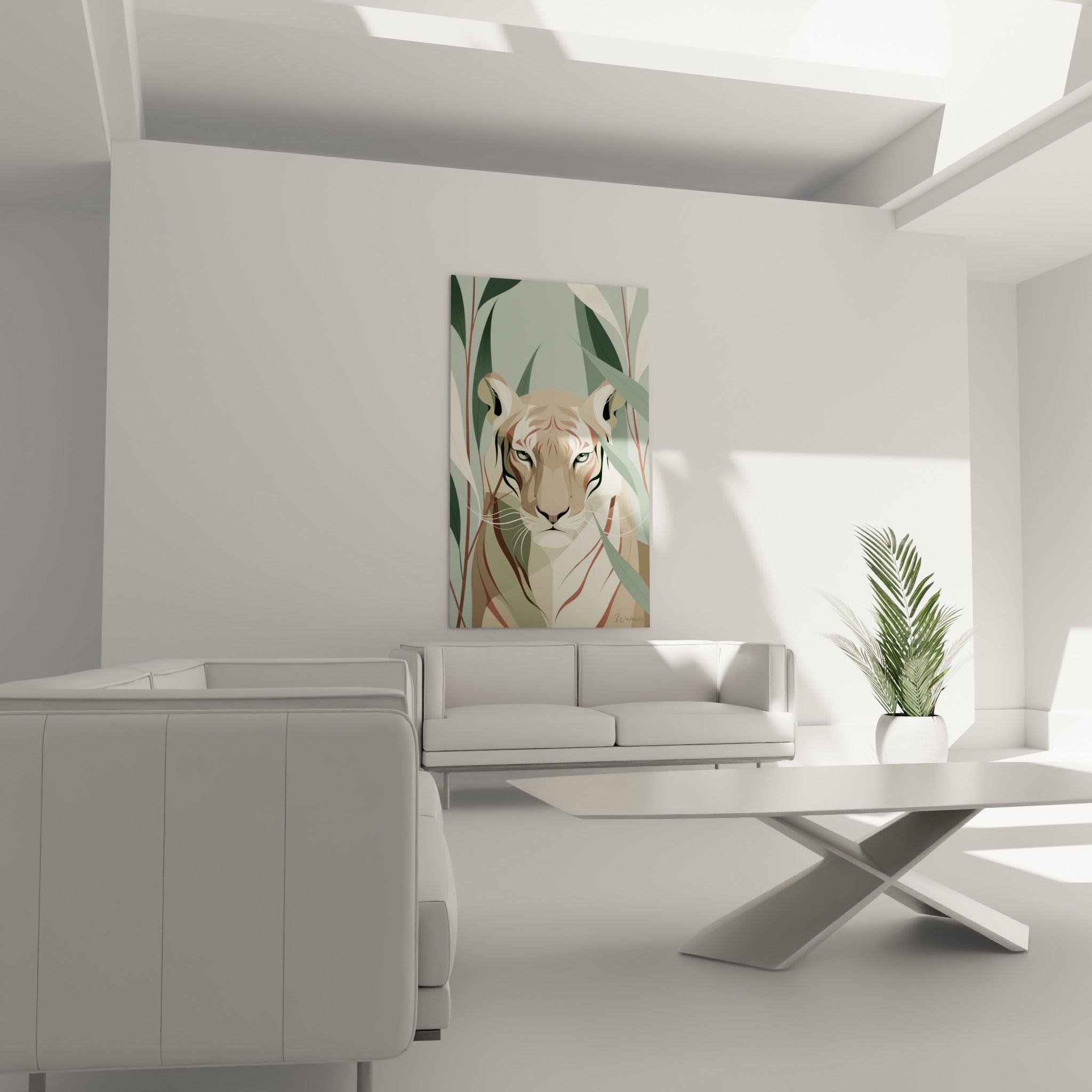 Tigre vert sauge et crème dissimulé parmi des tiges fines, au-dessus d'un canapé dans un salon lumineux