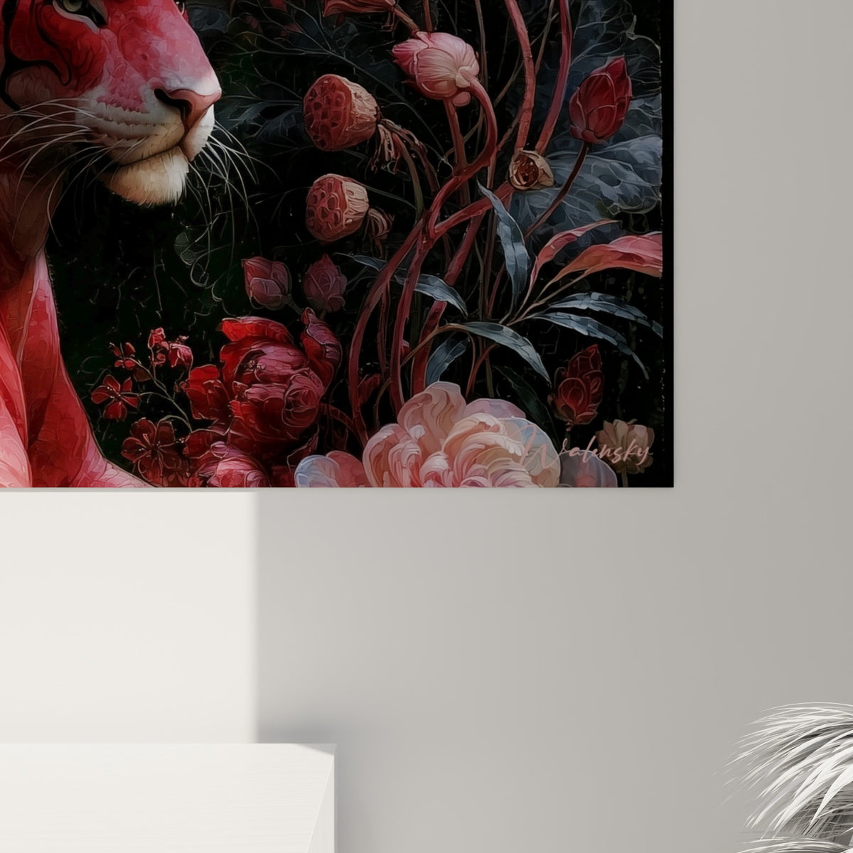 Matière veinée du pelage rouge écarlate et noir anthracite visible en gros plan sur la toile