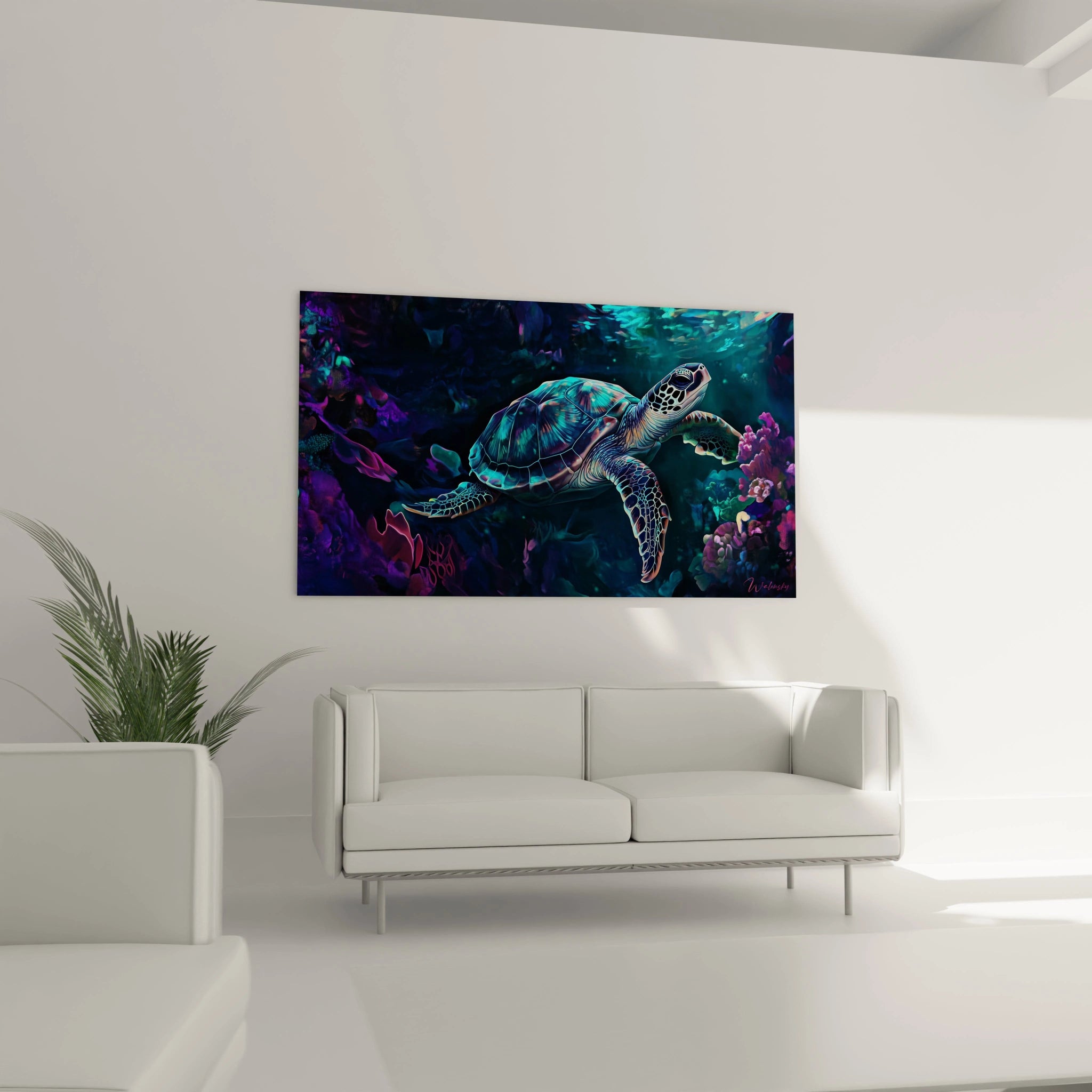 Tableau tortue de mer Walensky vibrant accroché dans un salon moderne blanc minimaliste