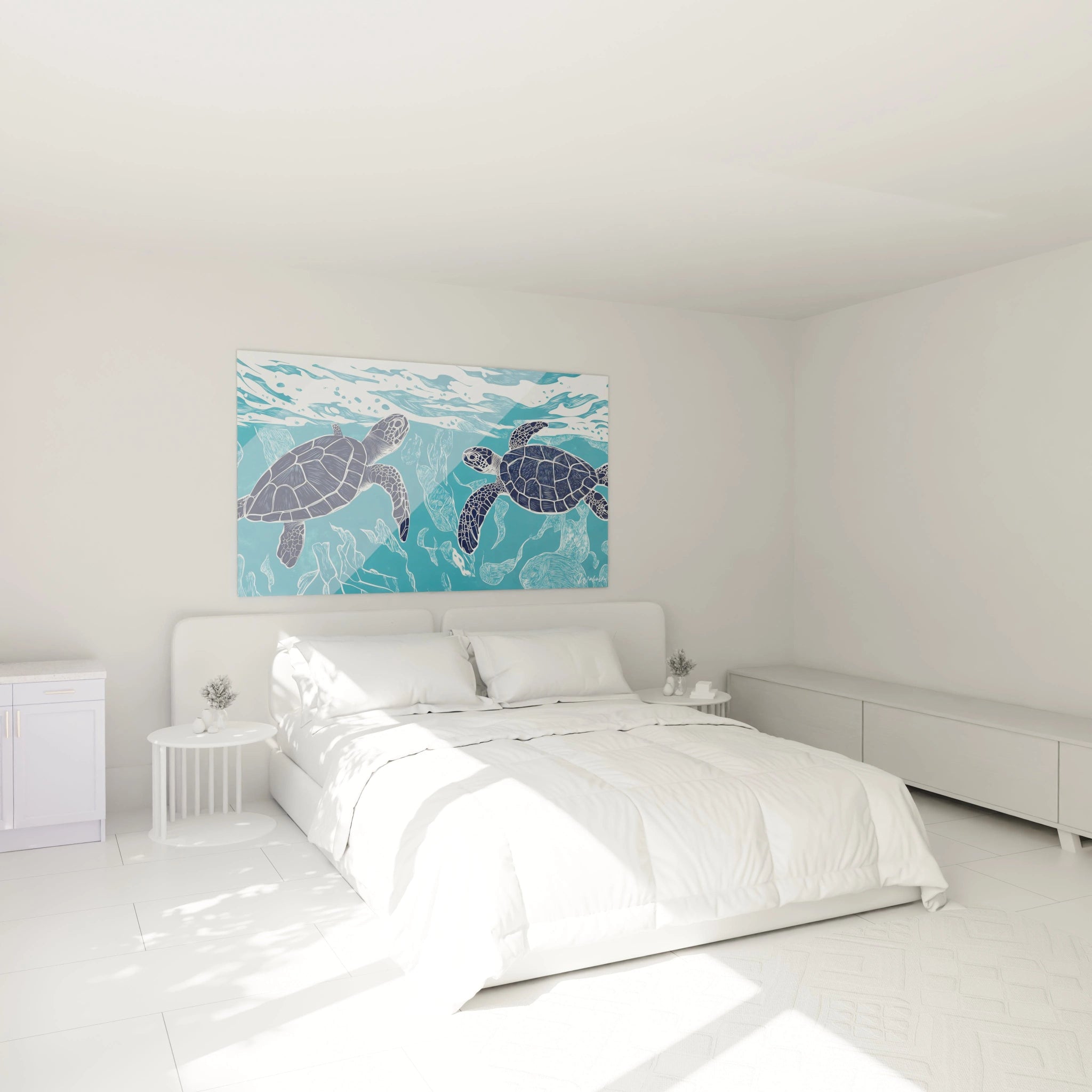 Tableau tortue de mer Walensky avec deux tortues nageant sur fond bleu accroché dans une chambre moderne blanche