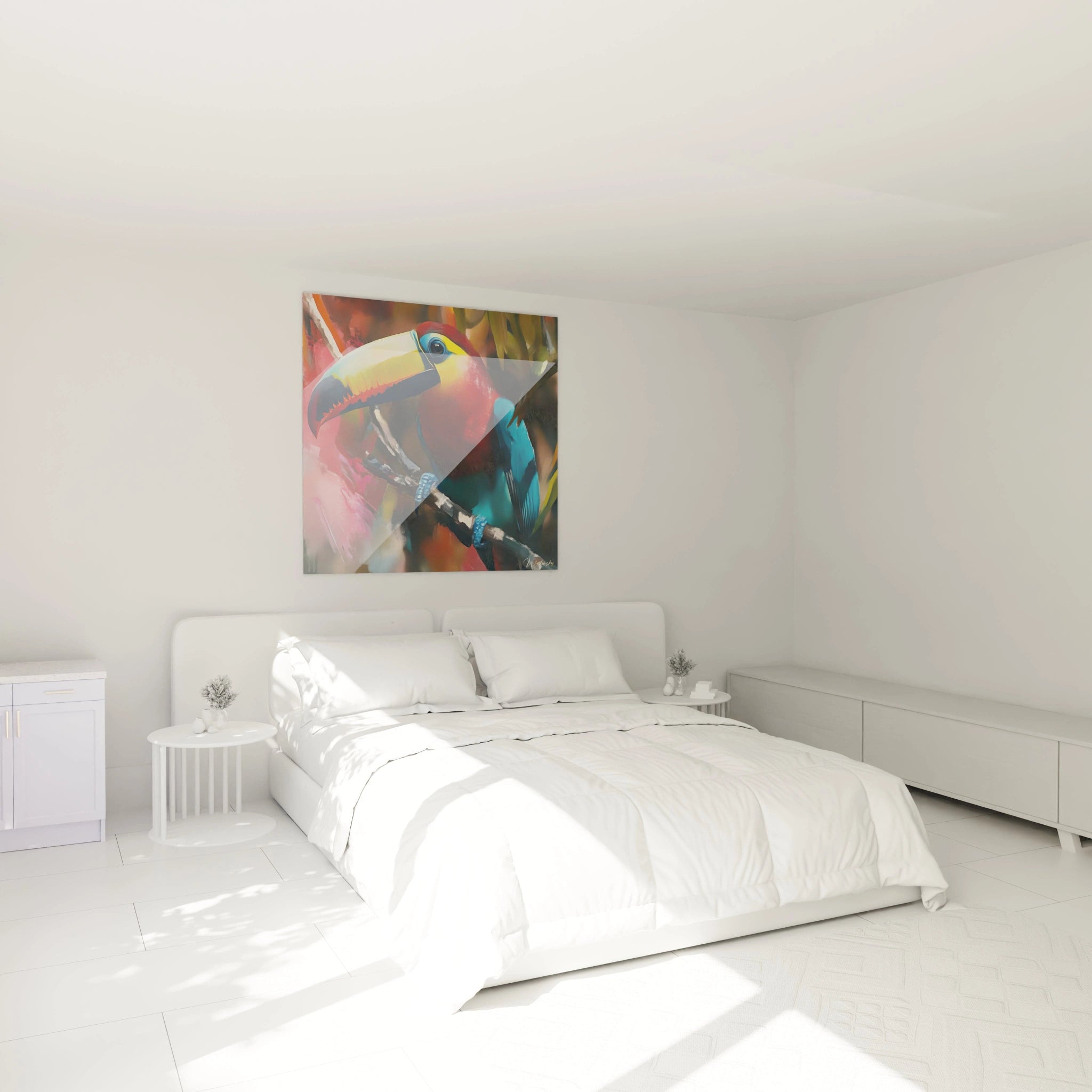 Tableau toucan coloré Walensky accroché dans une chambre blanche moderne avec lit double
