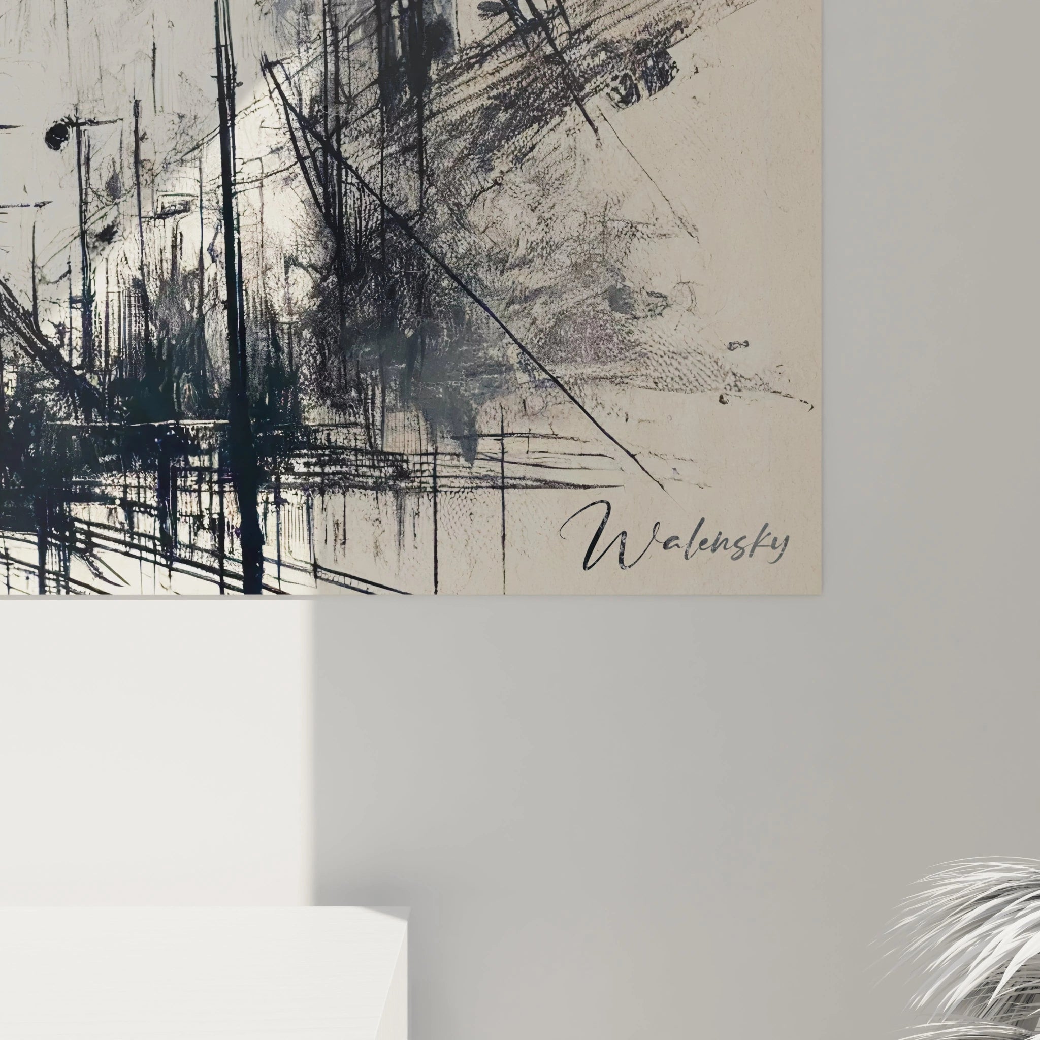 Vue rapprochée tableau Tour Eiffel révèle des détails graphiques précis et des textures subtiles. Les ombres et reflets monochromes évoquent un équilibre entre puissance et raffinement.