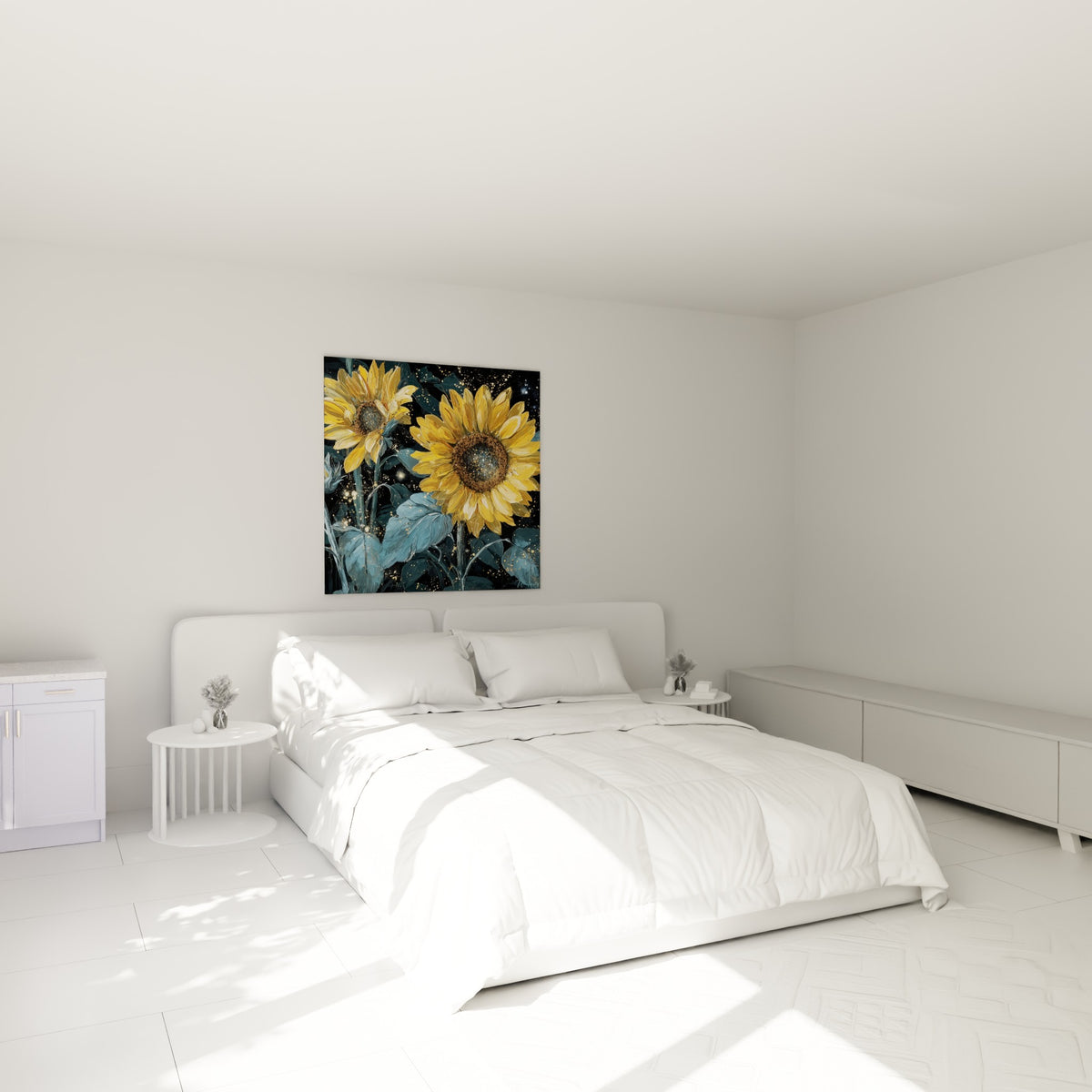Fleurs de tournesol jaune safran et bleu nuit au-dessus d'un lit dans une chambre claire