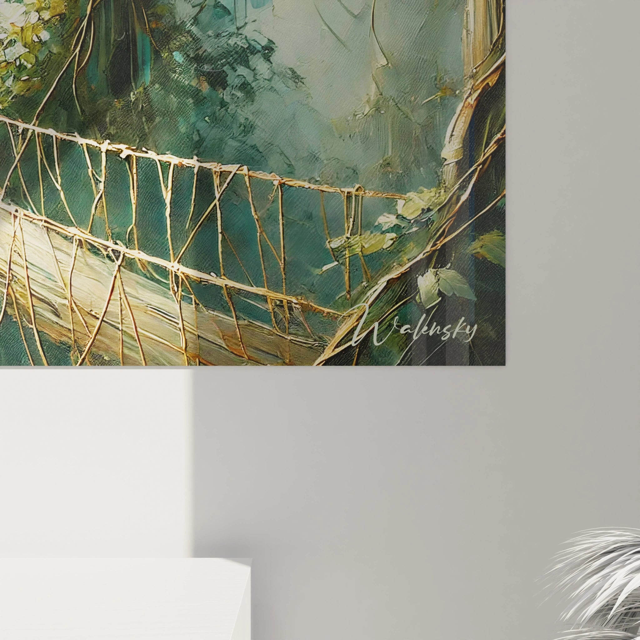 Admirez de près ce tableau jungle, révélant chaque détail de la végétation luxuriante et du pont suspendu, offrant une expérience visuelle immersive et captivante.