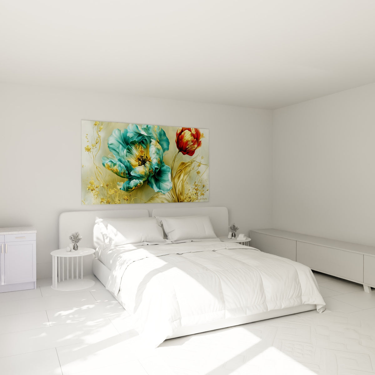 Pétales turquoise et dorés d'une tulipe déployée au-dessus d'un lit dans une chambre claire