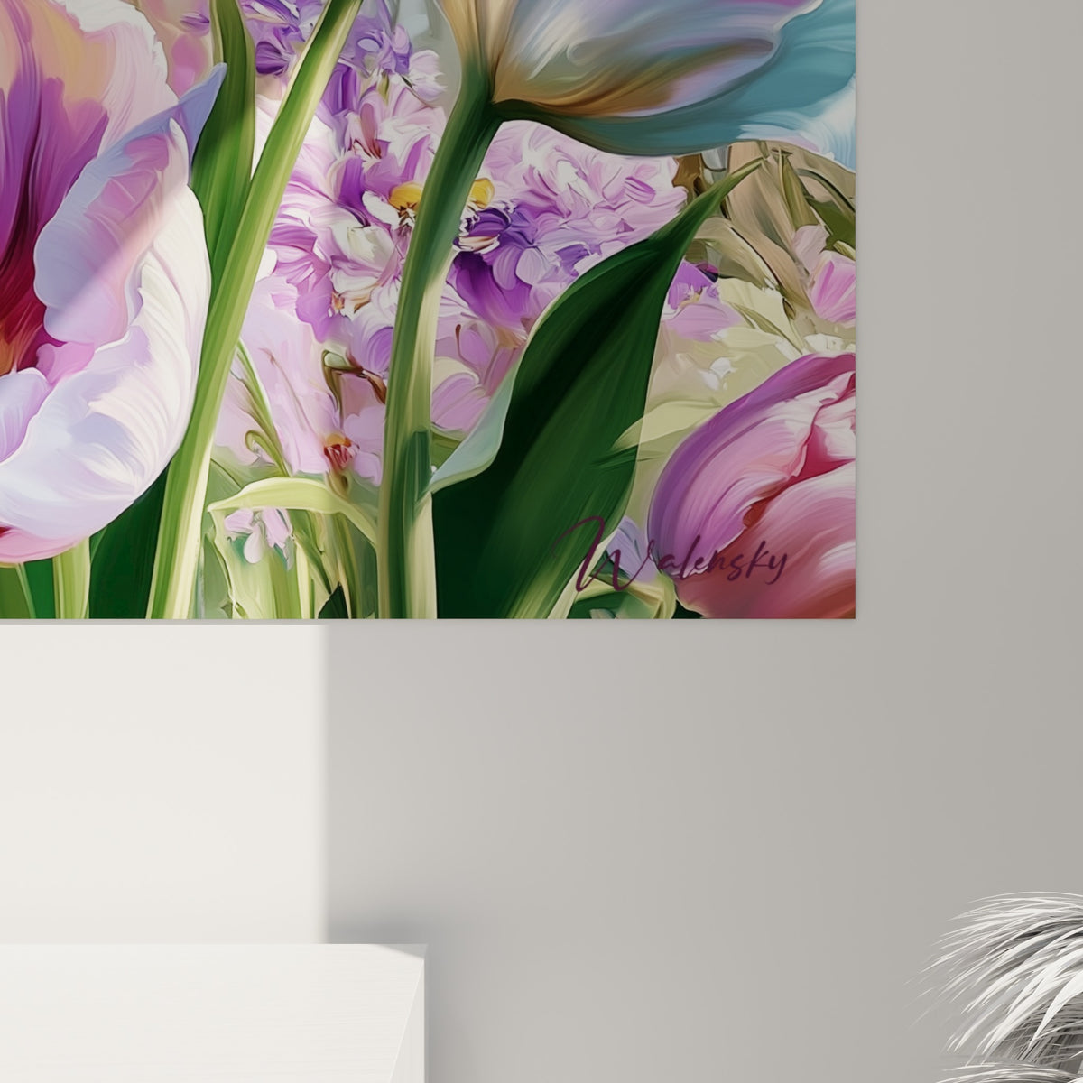Détail des pétales de tulipe violet et rose montrant les nuances peintes et le grain de la toile