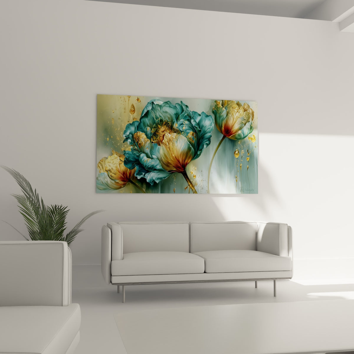 Fleurs de tulipe ocre et bleu profond aux reflets précieux, disposées au-dessus d'un canapé dans un salon lumineux