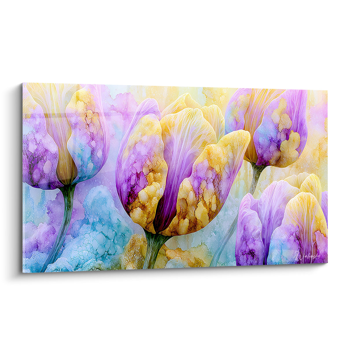 Tulipes mauves et dorées aux pétales marbrés, style aquarelle, fond bleu pastel diffus