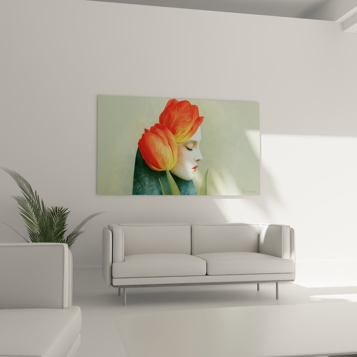 Visage serein sous une tulipe jaune et orange, placé au-dessus d'un canapé dans un salon lumineux