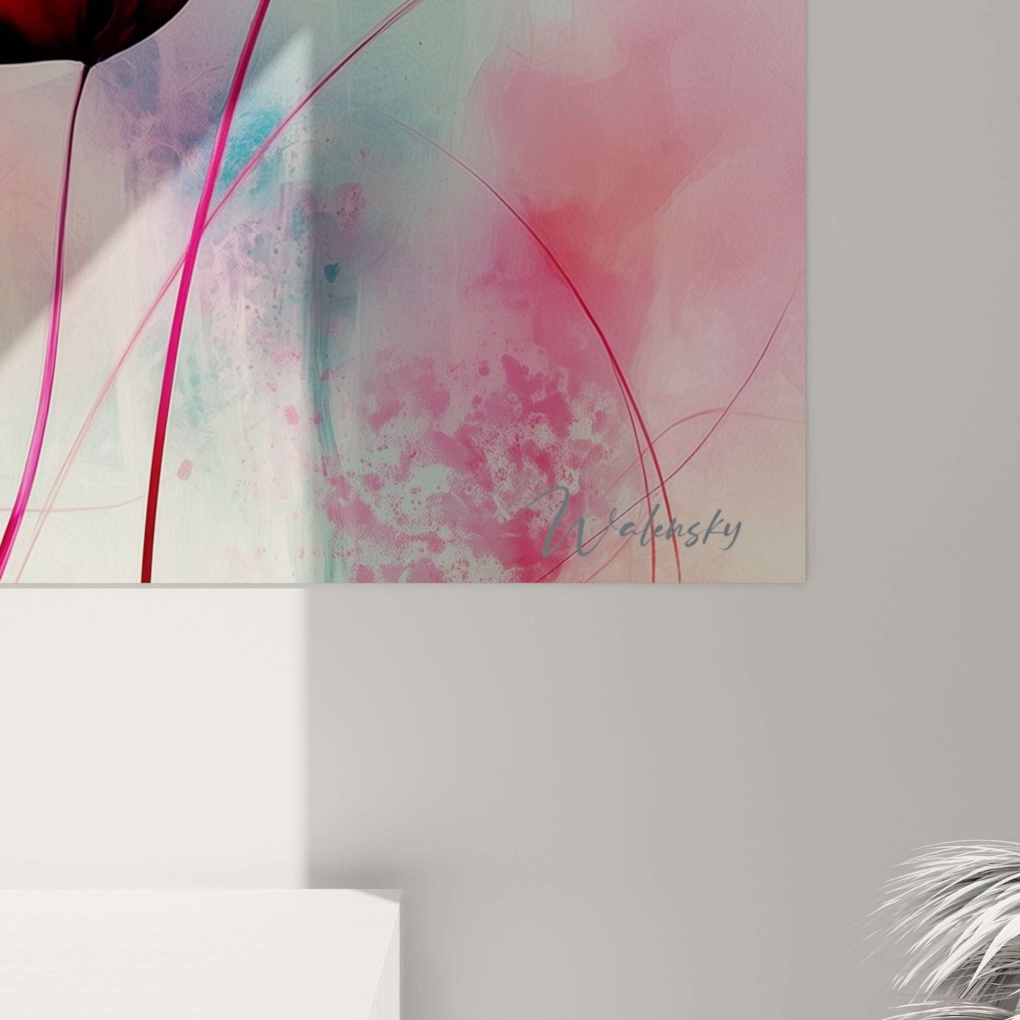 Pétales de tulipes rouge vif où l'aquarelle laisse transparaître des nuances de rose et de blanc translucide