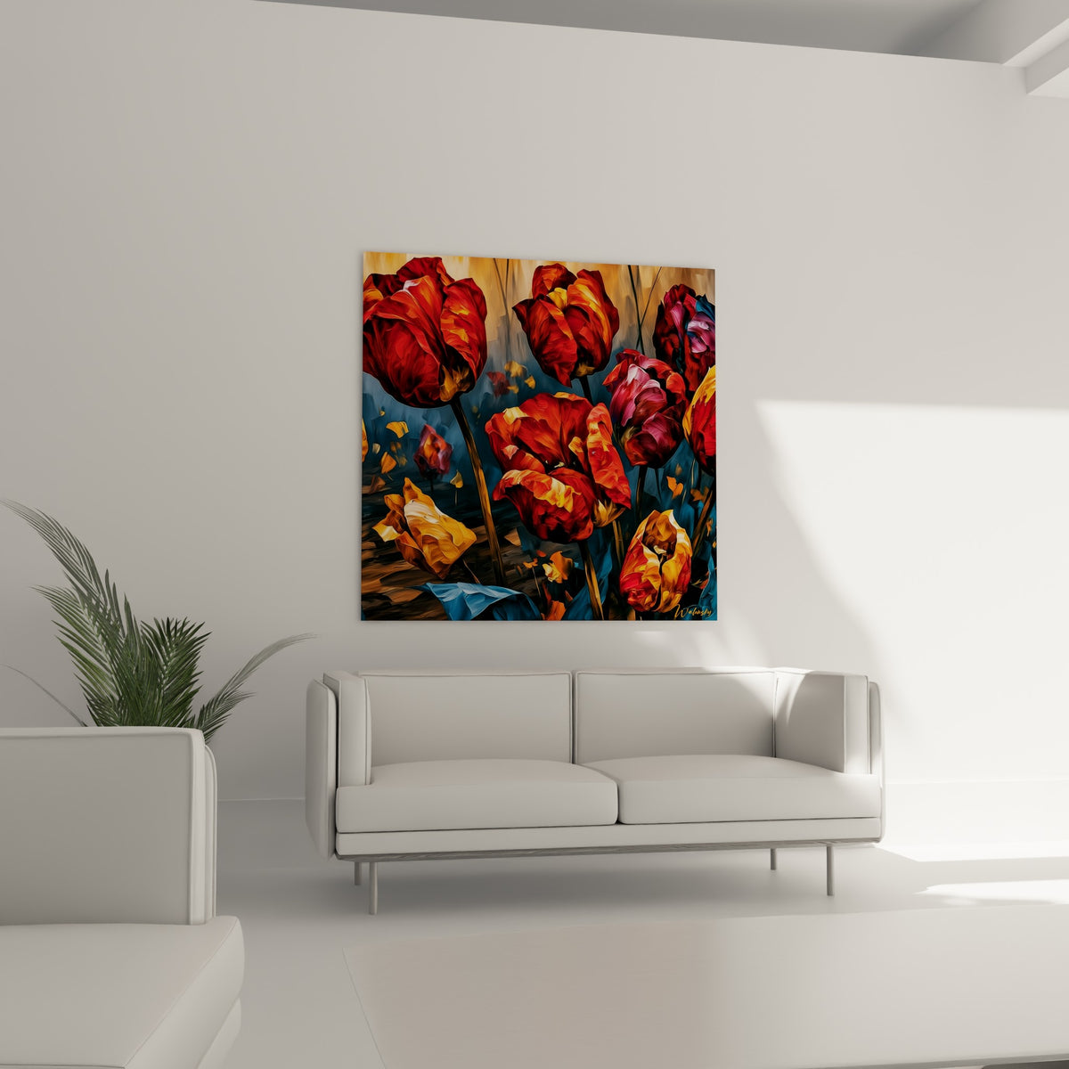 Fleurs de tulipes pourpres et orangées suspendues au-dessus d'un canapé dans un salon lumineux