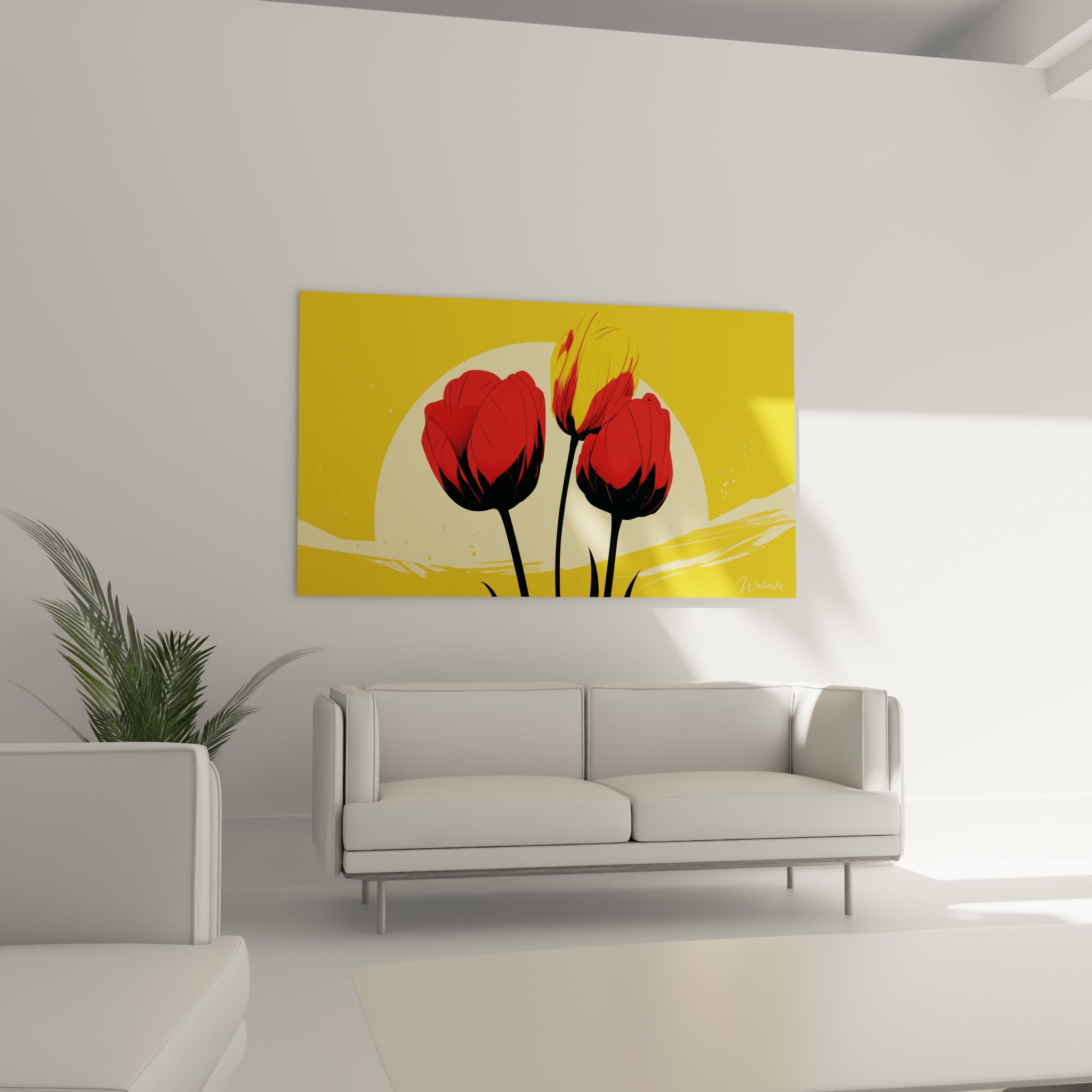 Fleurs rouge profond et jaune soleil sur fond ocre, tableau placé au-dessus d'un canapé dans un salon lumineux