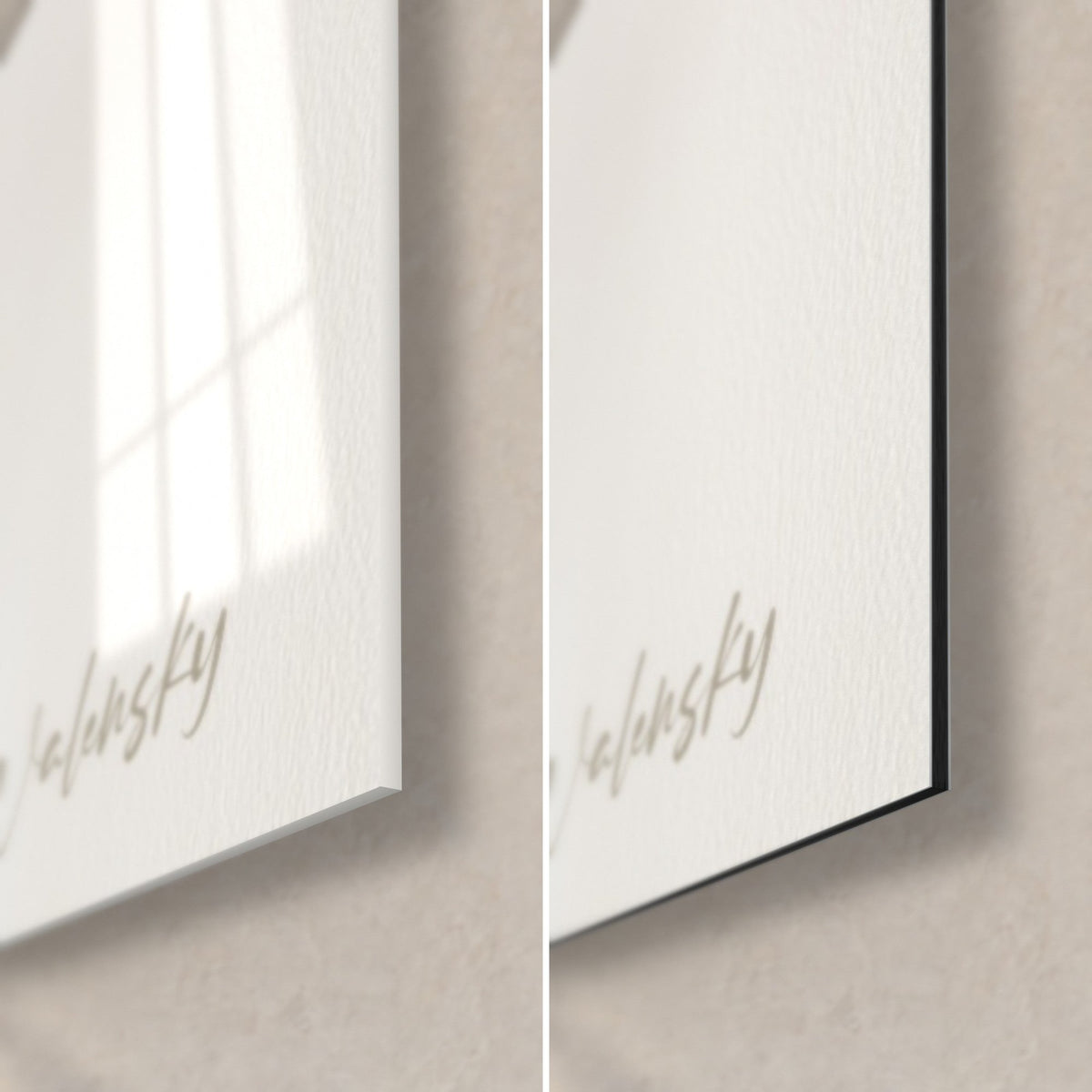 Quadro signora con cappello beige, angolo in basso a destra in vetro acrilico lucido con riflessi e alluminio Dibond bianco opaco, bordo nero di 3 mm visibile