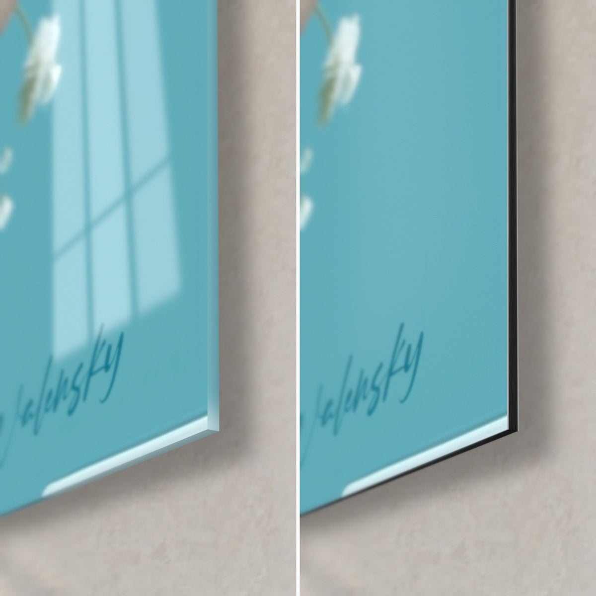 Tableau tulipes givrées, coin bas droit : verre brillant aux reflets bleu ciel, Dibond mat à droite, tranche noire de 3 mm