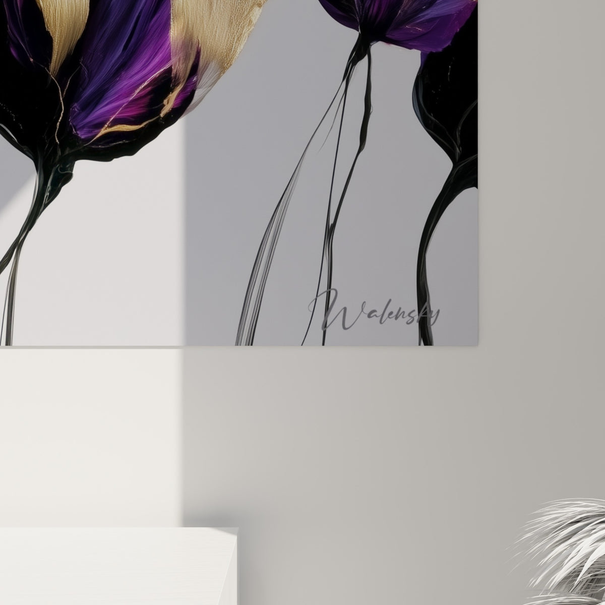 Empâtements dorés et violets sur les pétales de tulipe révélant la matière épaisse de la peinture