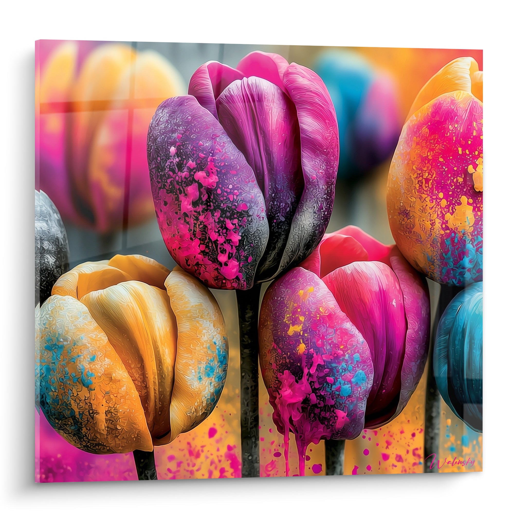 Tulipe violette et fuchsia éclaboussée de peinture, entourée de pétales jaunes et bleus vifs