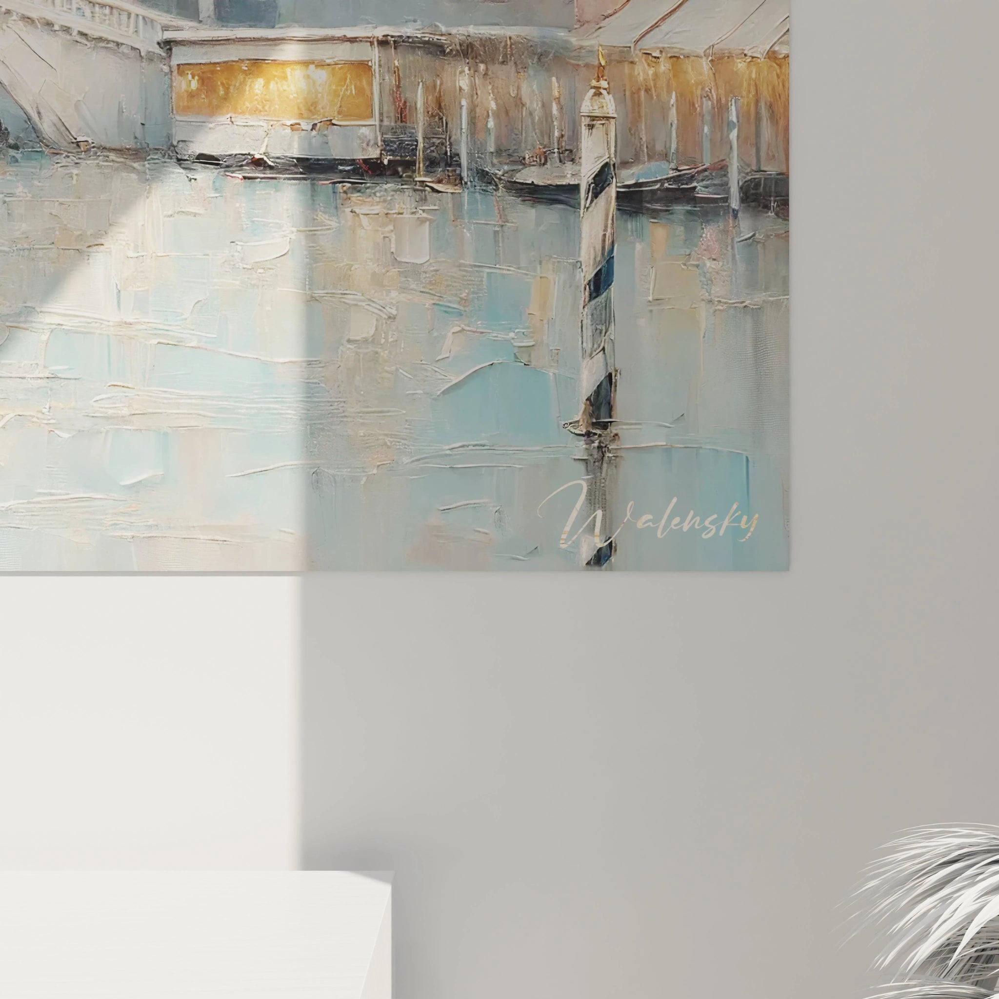 vue rapprochée du tableau Venise révélant ses détails texturés, les coups de pinceau impressionnistes et l’harmonie des couleurs argent, bleu et beige capturant l’élégance de la Sérénissime.