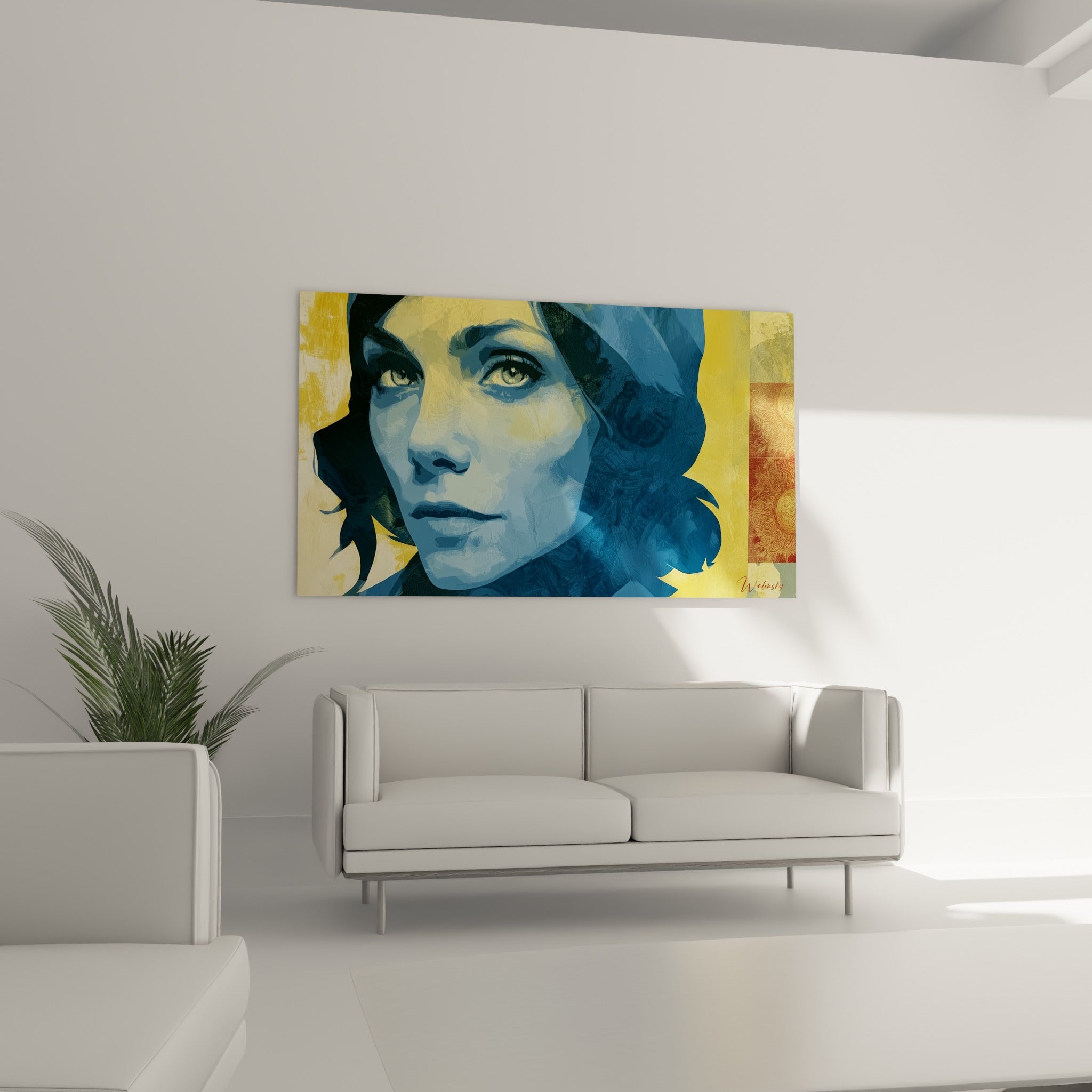 Femme au visage bleu marine et doré, expression intense, visage abstrait au-dessus d'un canapé dans un salon lumineux