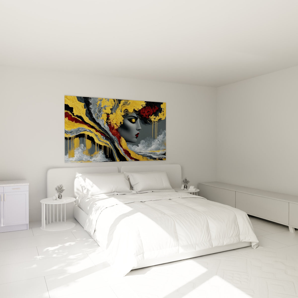 Femme au regard clos, tons dorés et anthracite, tableau visage abstrait au-dessus d'un lit dans une chambre claire