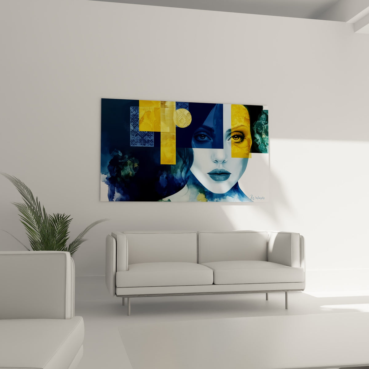 Femme stylisée en bleu marine et doré, motifs ethniques, au-dessus d'un canapé dans un salon lumineux