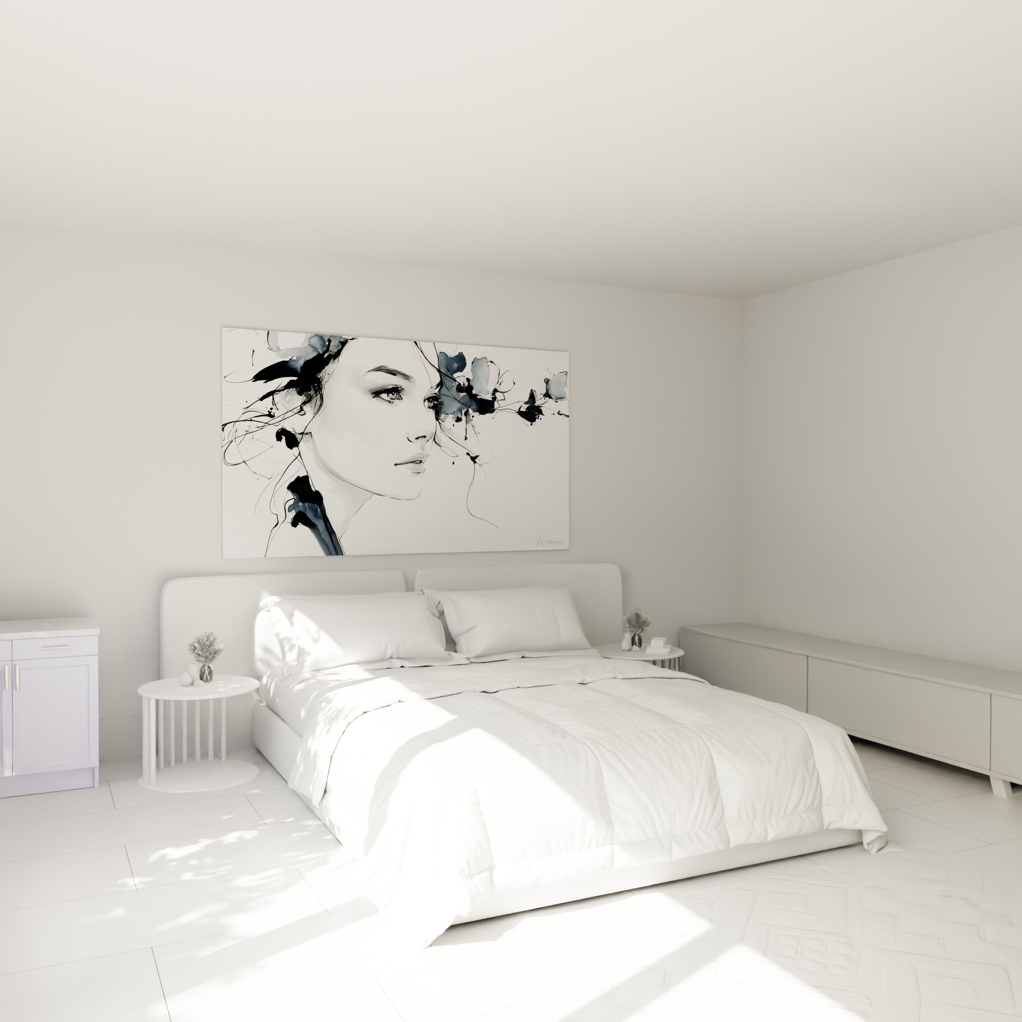 Portrait féminin encre noire aux fleurs sombres, visage abstrait au-dessus d'un lit dans une chambre claire