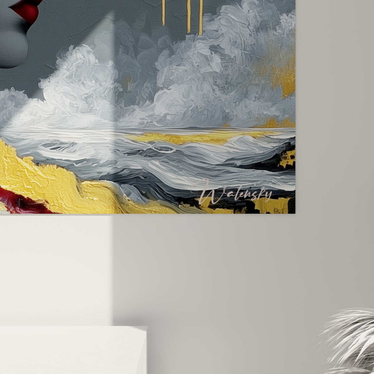Empâtements dorés et coulures rouges sur fond gris, matière épaisse du tableau visage abstrait vue de près