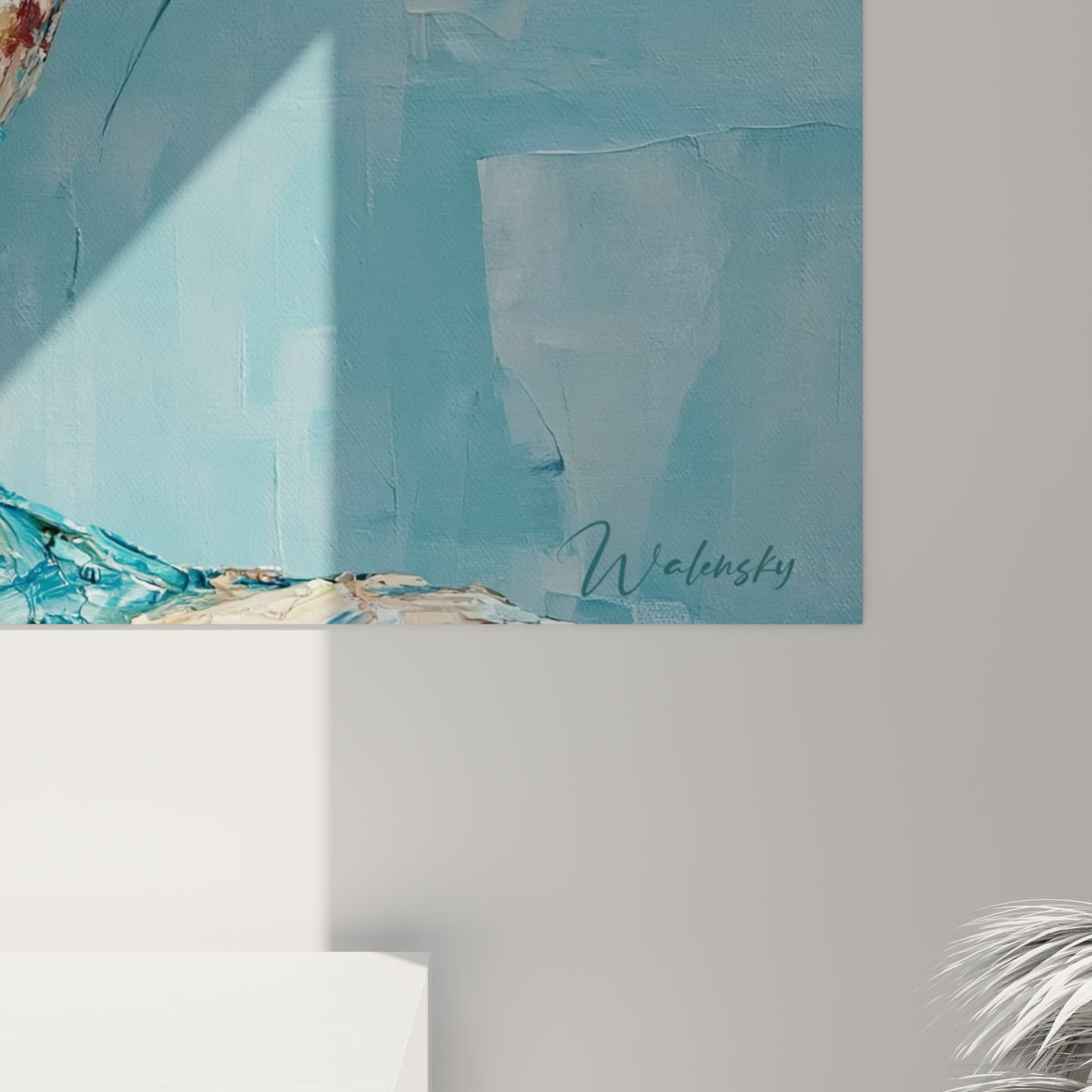 Empâtements épais bleu marine et doré, matière craquelée et coulures fines visibles de près sur la toile