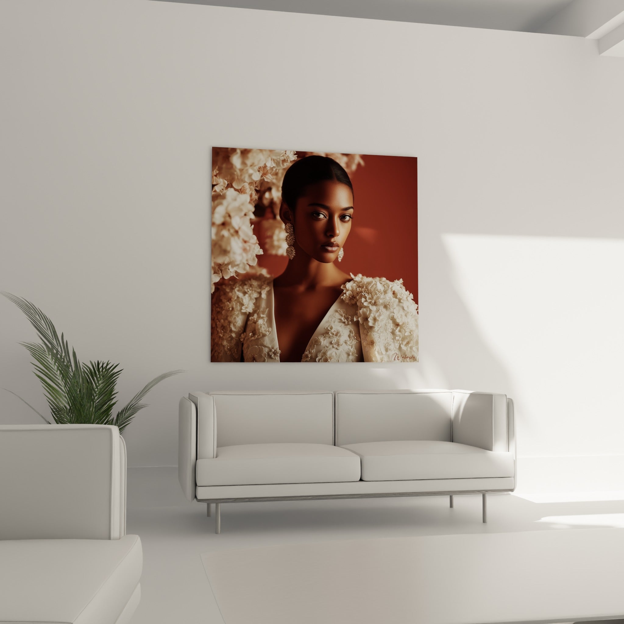 Visage voilé de fleurs blanches, boucles d'oreilles dorées, au-dessus d'un canapé dans un salon lumineux
