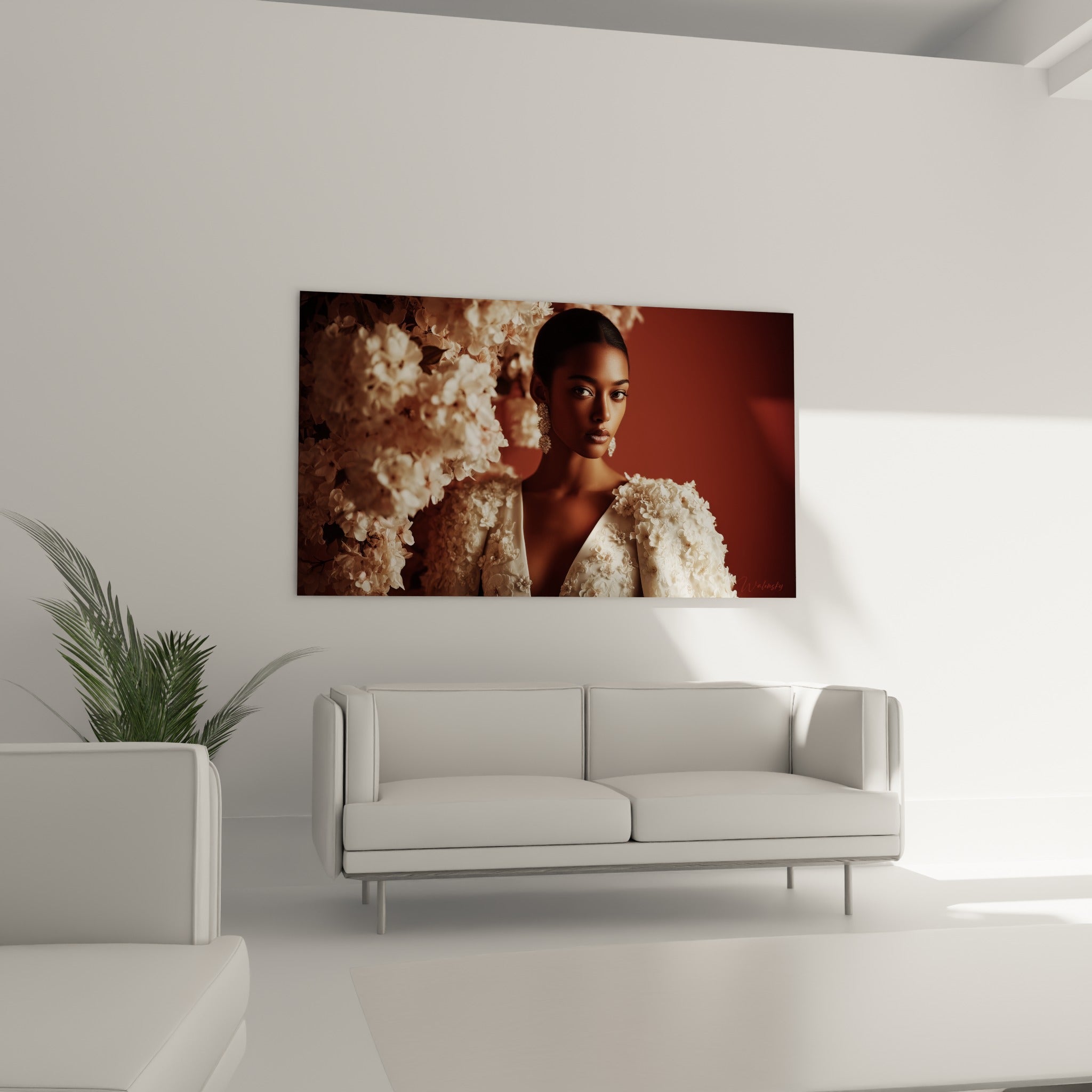 Portrait raffiné aux tons ivoire et terracotta, boucles perlées, au-dessus d'un canapé dans un salon lumineux