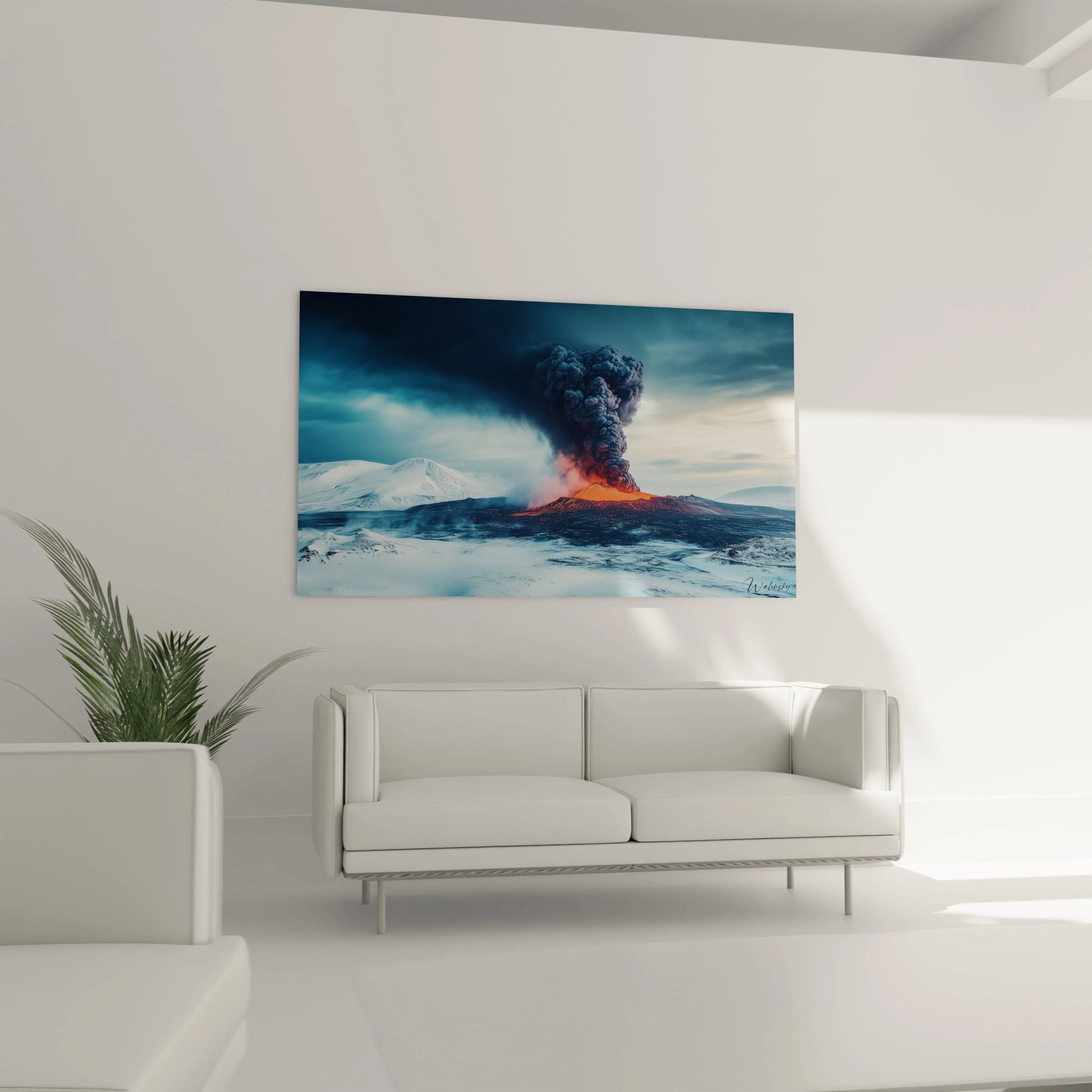 Un tableau paysage illustrant un relief volcanique, oĂč une lave incandescente Ă©claire des pentes sombres, tandis quâune fumĂ©e dense monte dans un ciel orageux au-dessus dâun sol enneigĂ©.