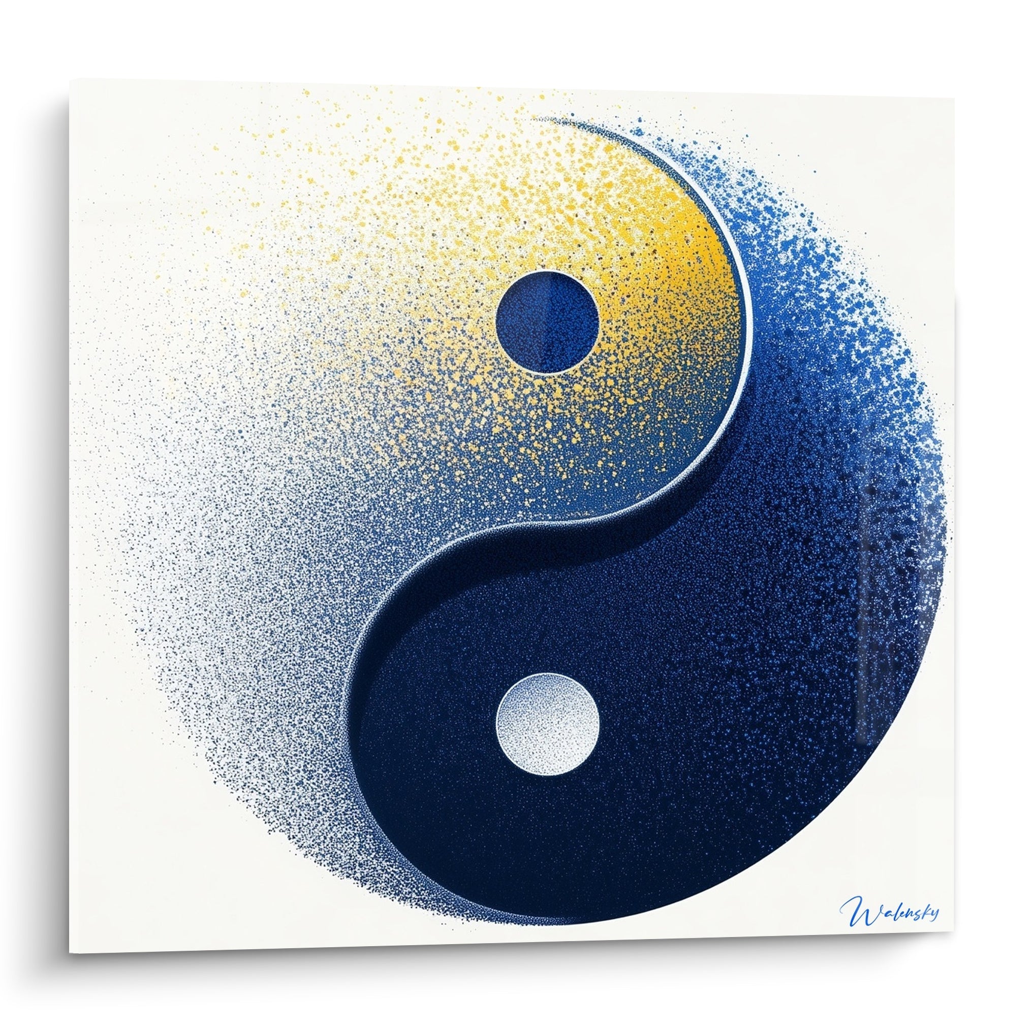 Yin Yang doré et bleu marine en pointillisme dispersé sur fond blanc cassé