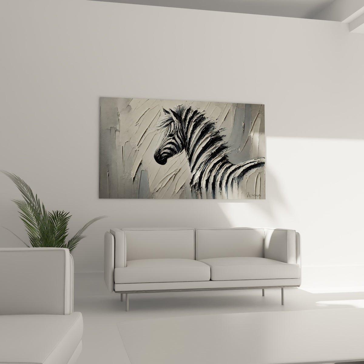 Rayures noires et grises d'un zèbre sculptées au couteau, au-dessus d'un canapé dans un salon lumineux