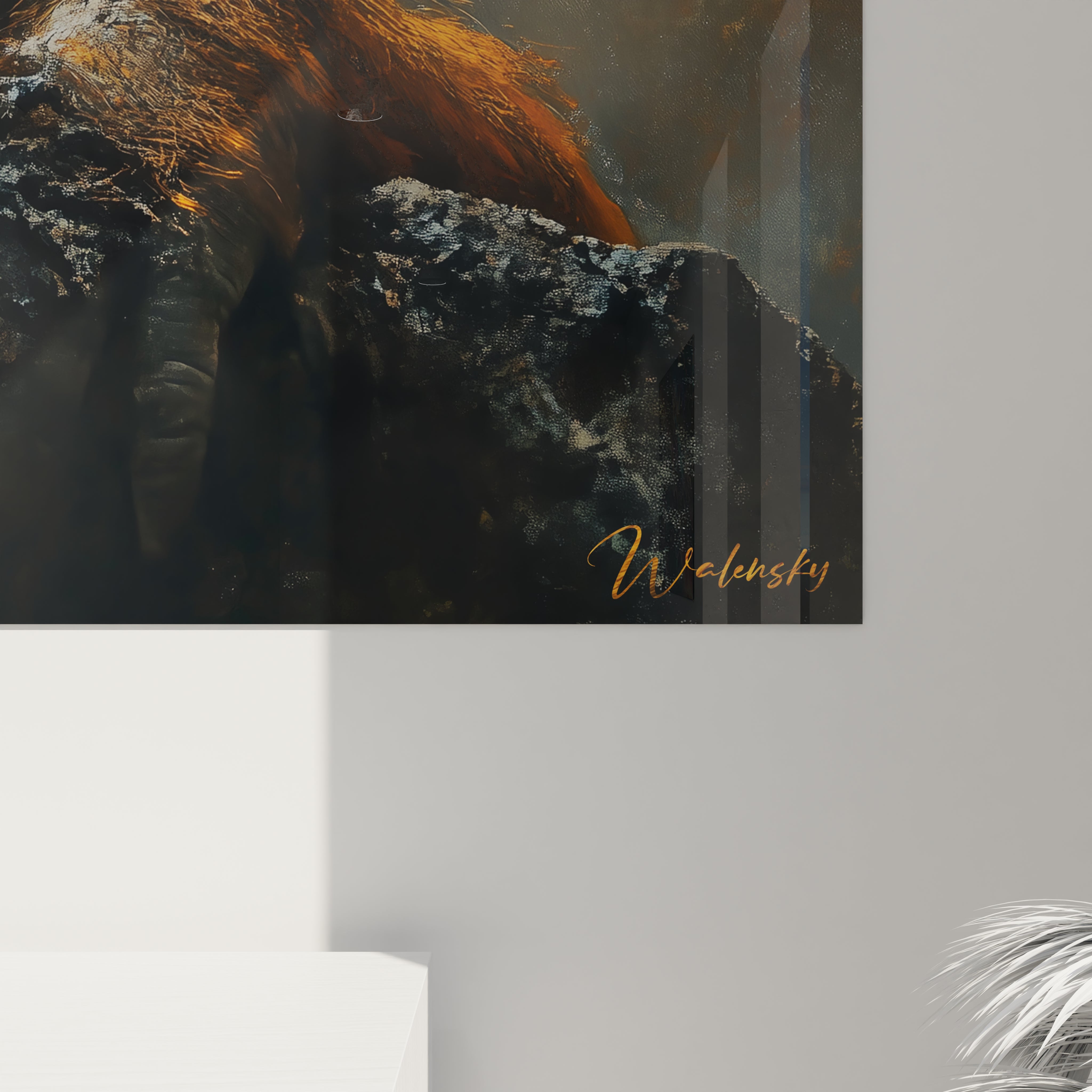 Tableau orang-outan hyperréaliste présentant un portrait rapproché du primate à la fourrure auburn éclatante. Les détails minutieux du visage noir contrastent avec les poils orangés brillants et l'ambiance sombre de l'arrière-plan texturé aux tons bruns.