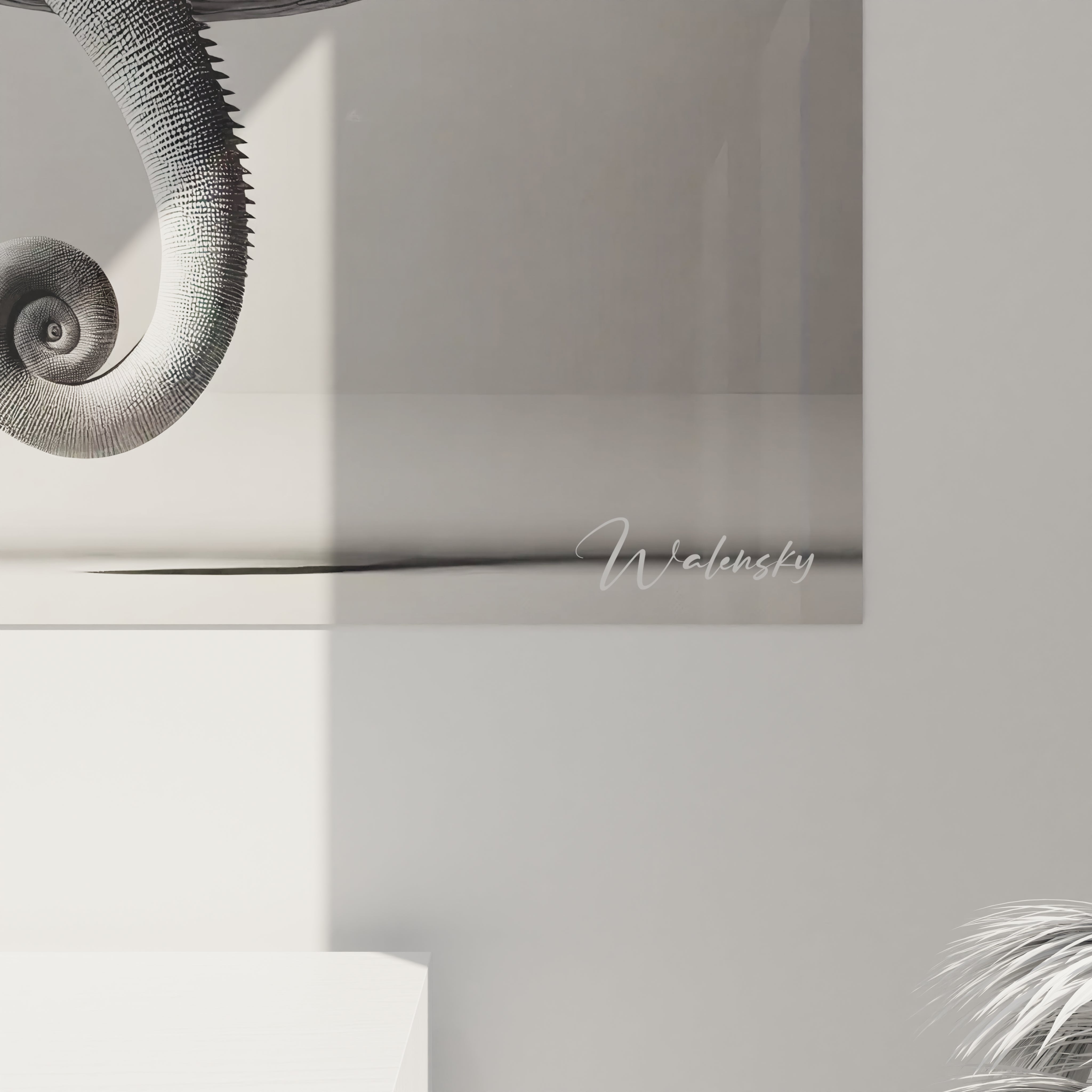 vue rapprochée du tableau caméléon révélant chaque détail des écailles textures saisissantes et fond gris épuré pour un effet artistique captivant parfait pour un décor moderne