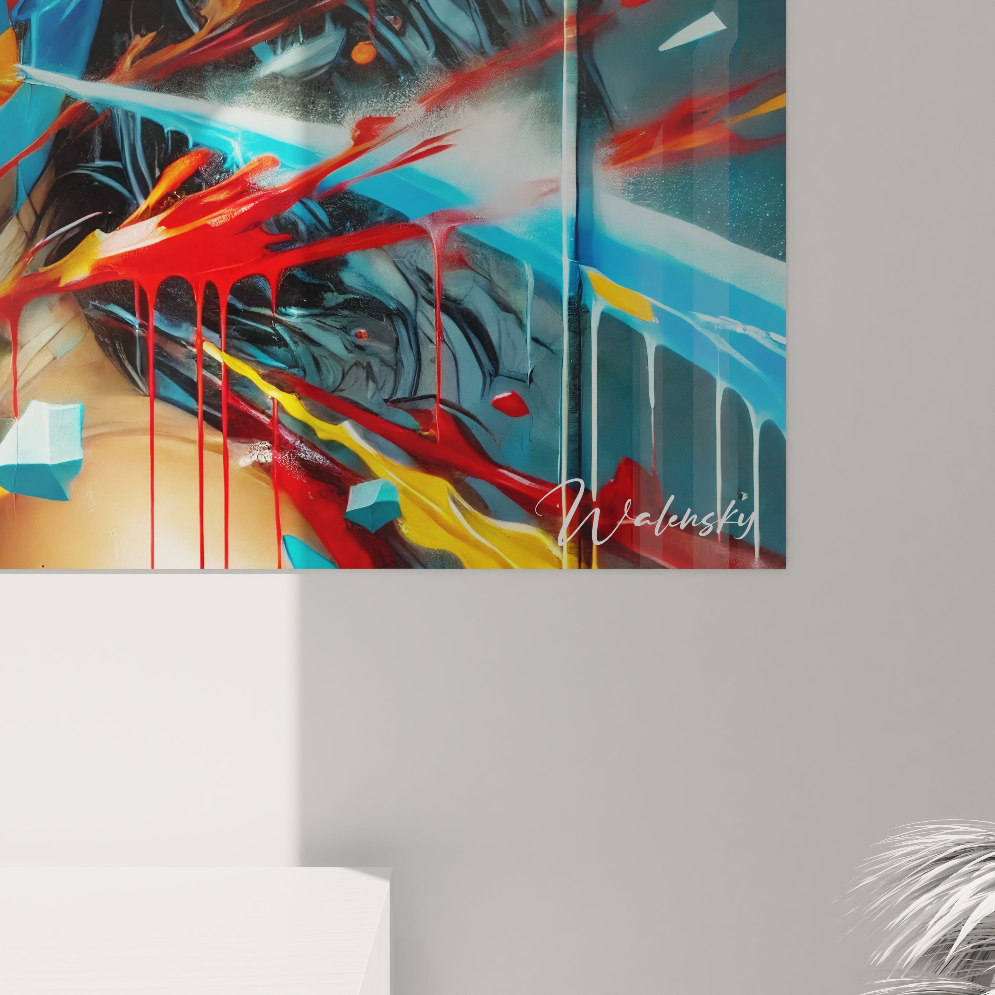 La vue rapprochée révèle chaque détail de ce tableau graffiti, où l'intensité des couleurs et des textures exprime une créativité brute et audacieuse.