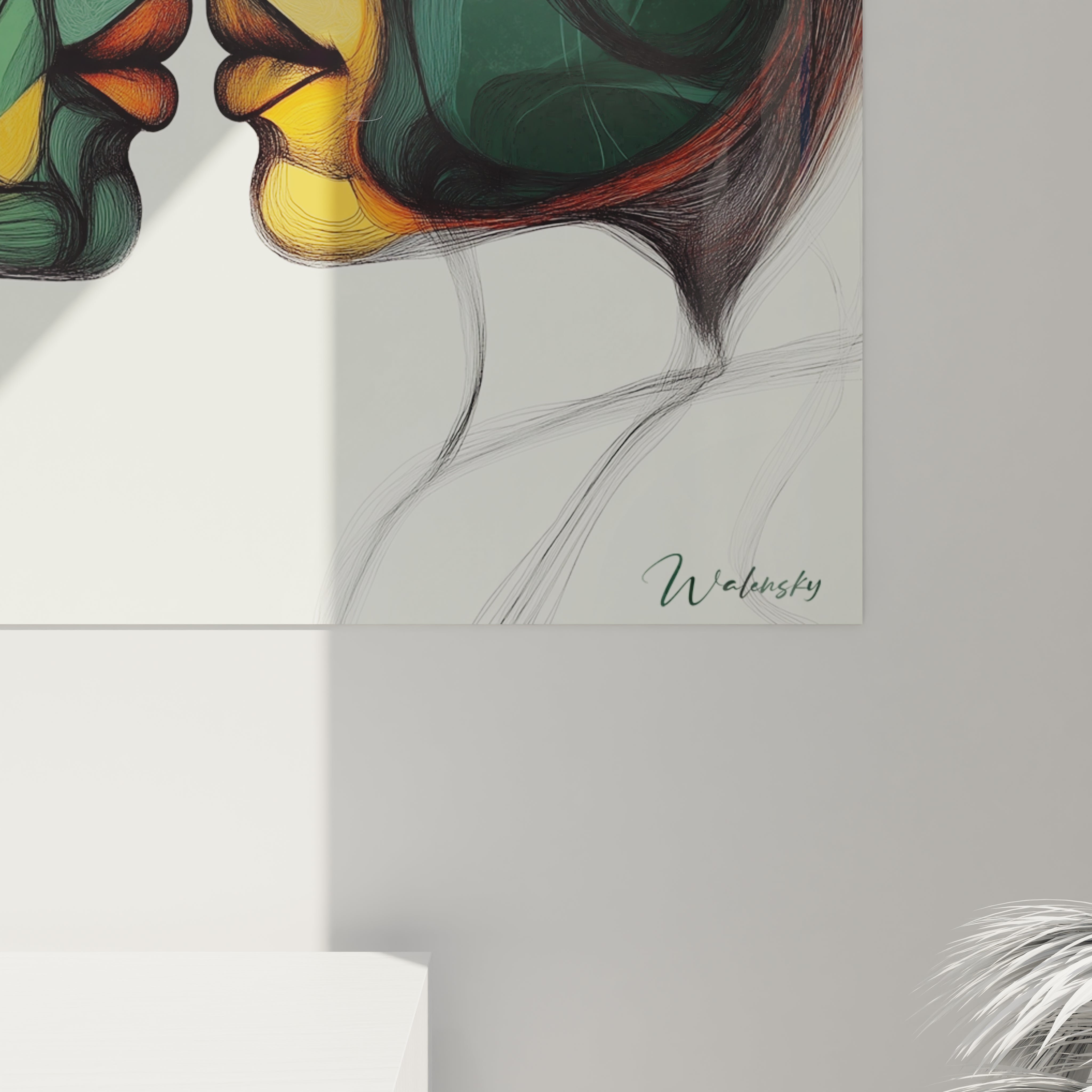 Un tableau visage abstrait figurant deux portraits de profil en miroir, composés de lignes graphiques entrelacées. La palette chromatique alterne entre jaune soleil, vert profond et touches orangées, créant un contraste dynamique entre les zones colorées et les traits délicats.