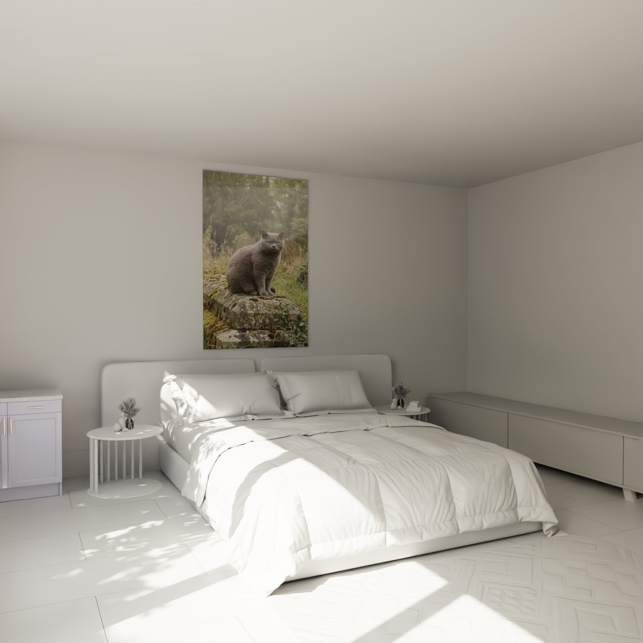 Déco chambre avec tableau chat European Shorthair contemplatif créant ambiance apaisante et naturelle