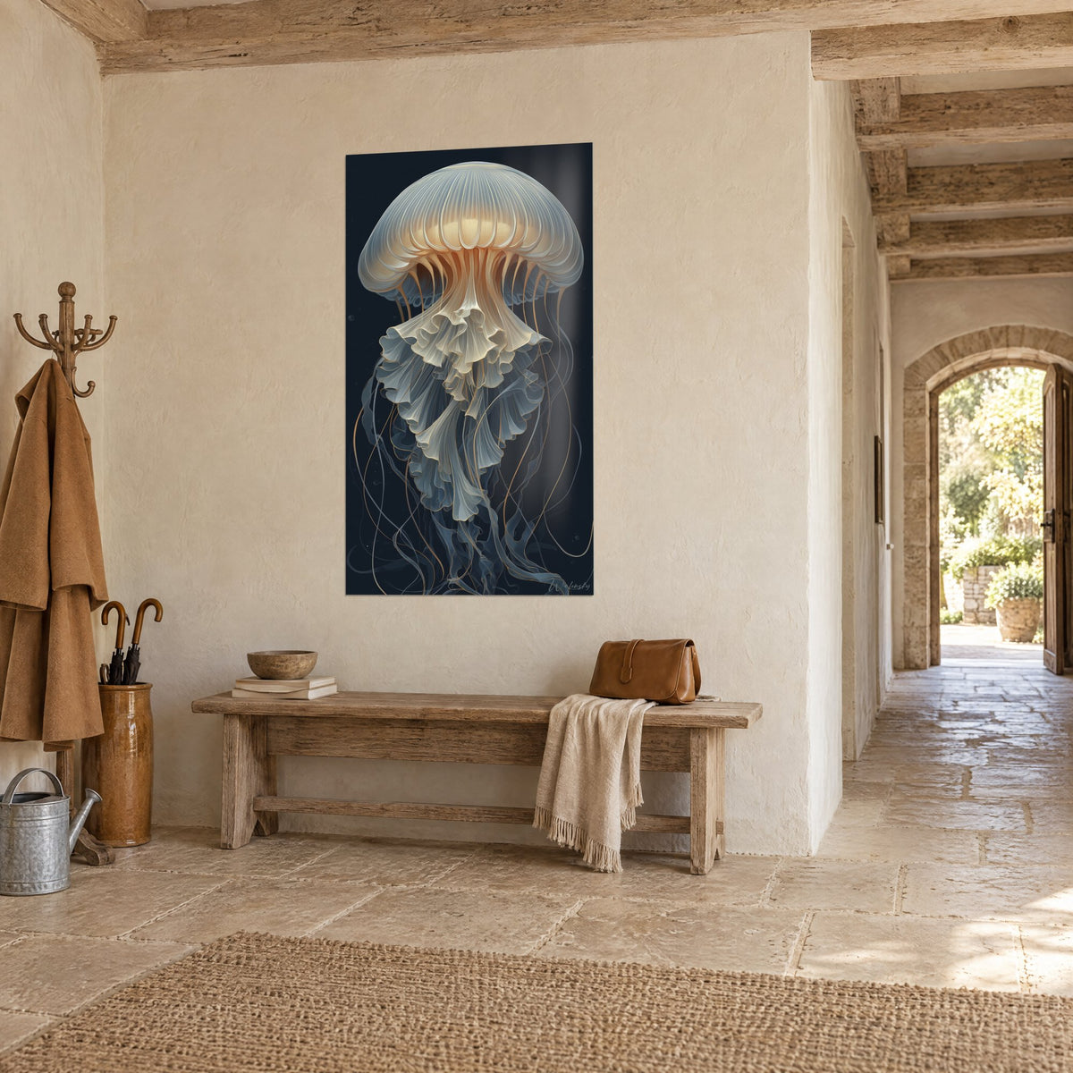 Tableau ombrelle de méduse dorée et ses tentacules en filaments bleu-gris, mur crépi, banc en bois, maison de pierre