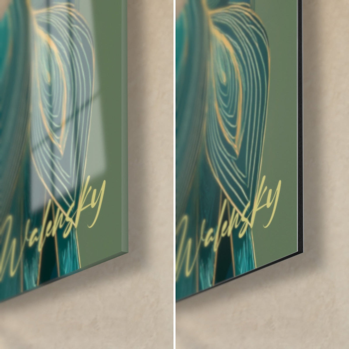 Cuadro pavo real art déco, esquina inferior derecha, firma dorada Walensky, cristal acrílico brillante frente a aluminio Dibond negro mate