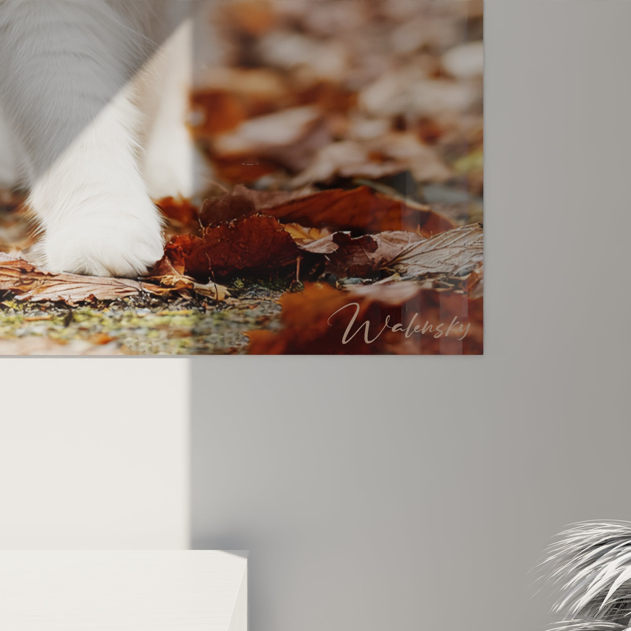 Vue ensemble tableau chat siberien blanc salon decoration art mural contemporain ambiance automnale