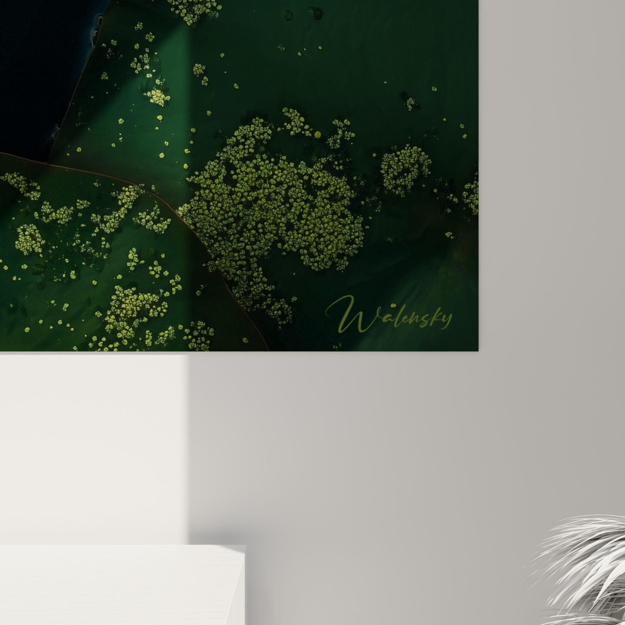 Übersicht Kunsttafel florales Seerosenmotiv rosa, harmonische Komposition auf grünem Wasserhintergrund
