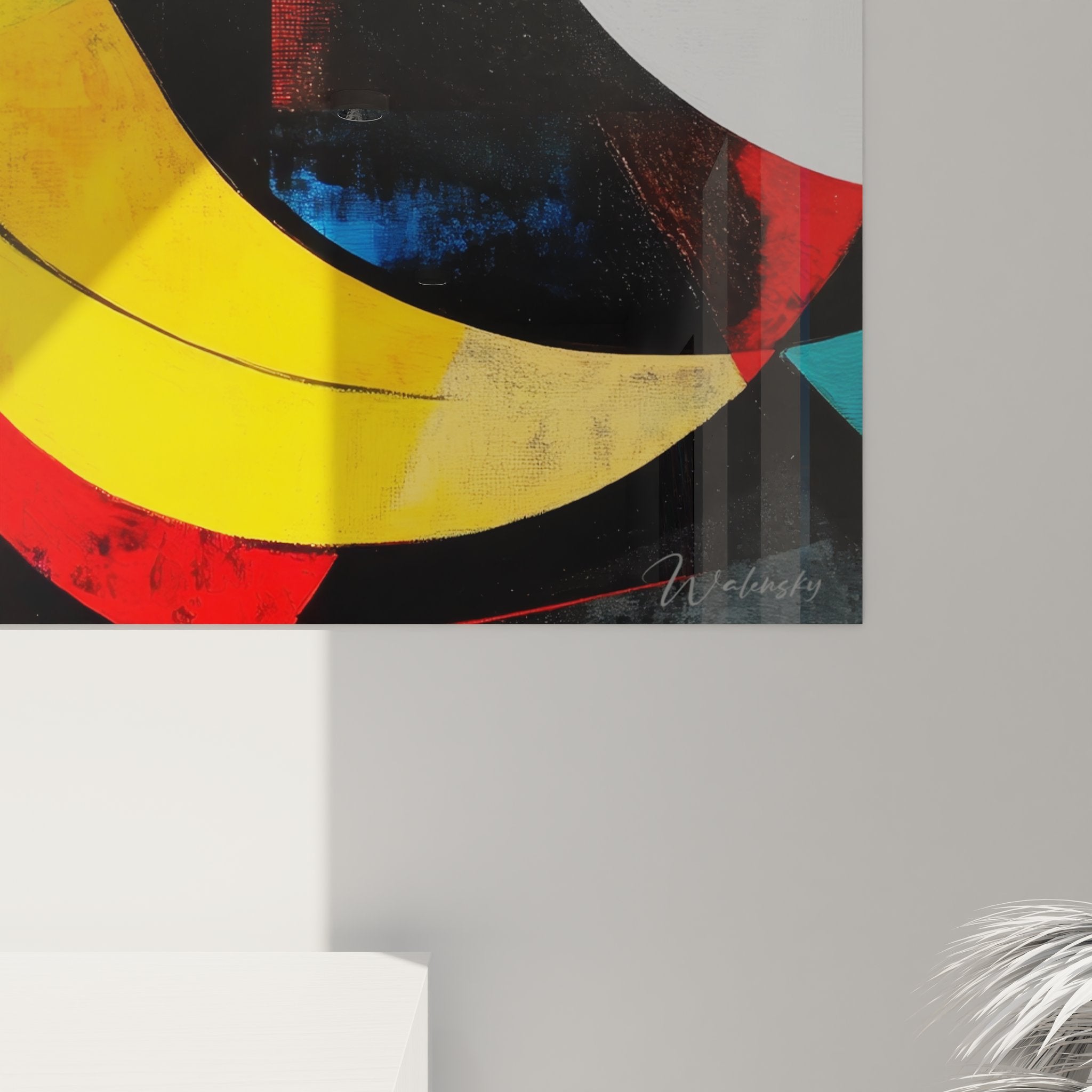 Vue d'ensemble du tableau géométrique abstrait exposé dans un intérieur moderne, art mural décoratif coloré