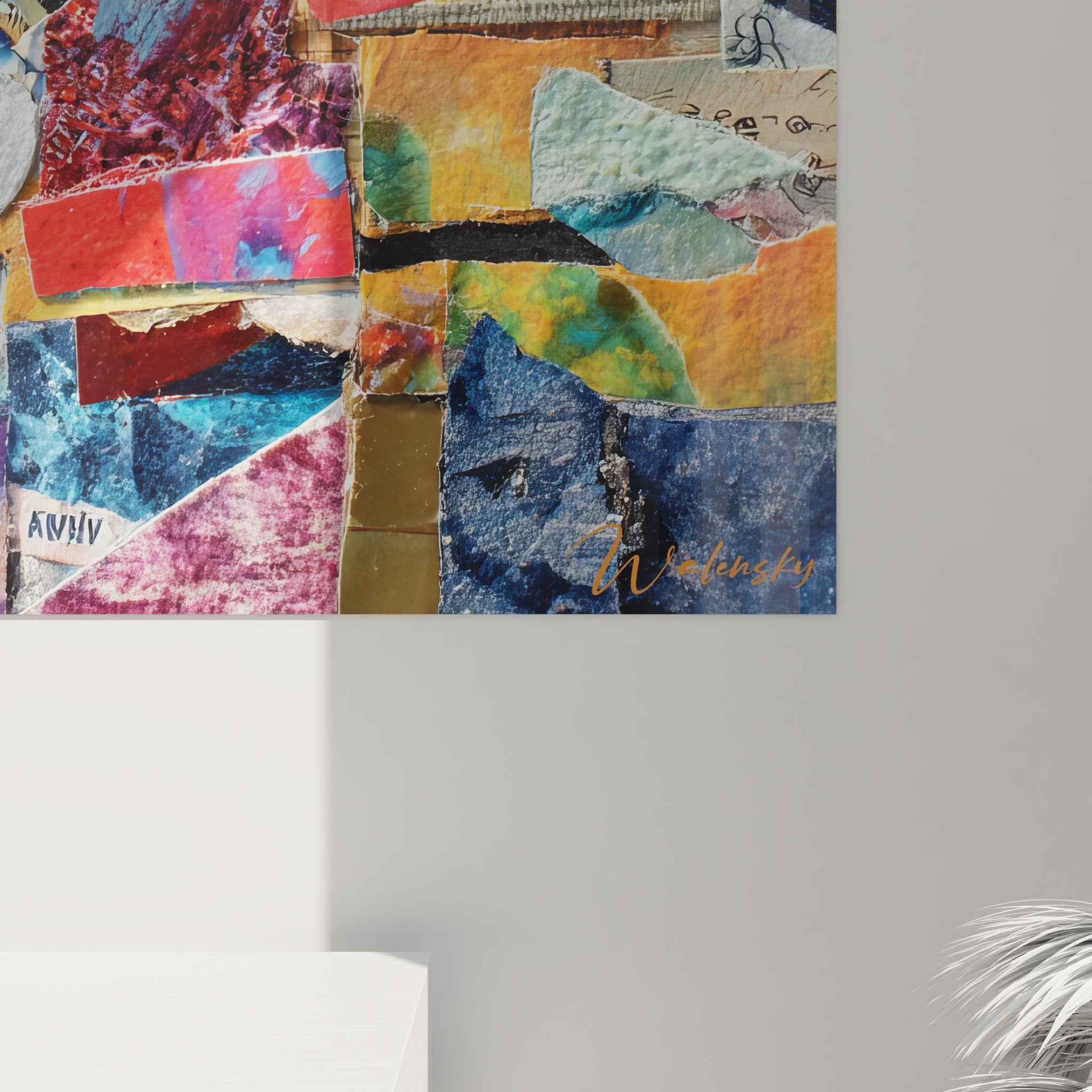 Vue d'ensemble tableau abstrait collage multicolore sur mur blanc décoration murale moderne